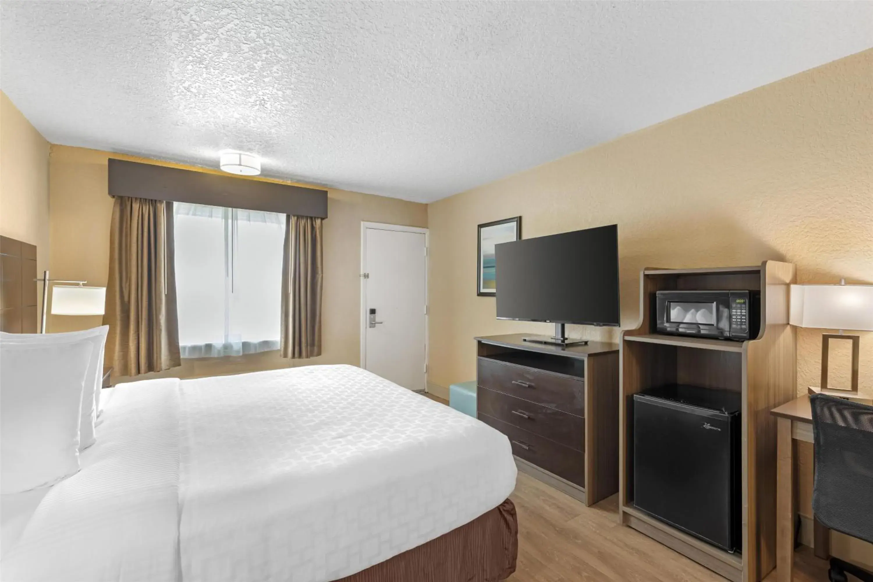 Double Room - Mobility Access/Smoking in Best Western Space Shuttle Inn Double Room - Mobility Access/Smoking in Best Western Space Shuttle Inn