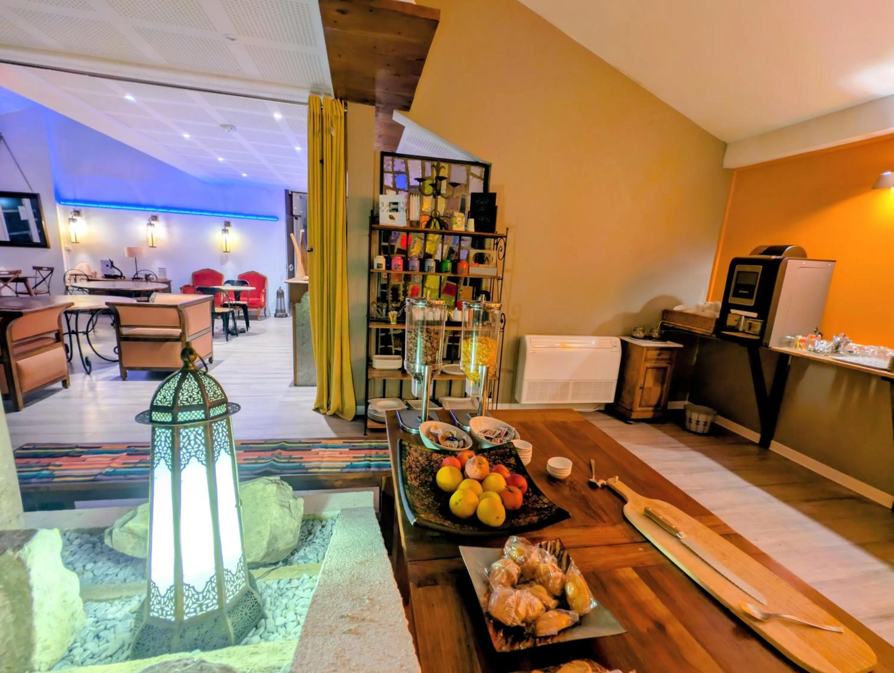 Breakfast in MOODz HOTEL VIENNE