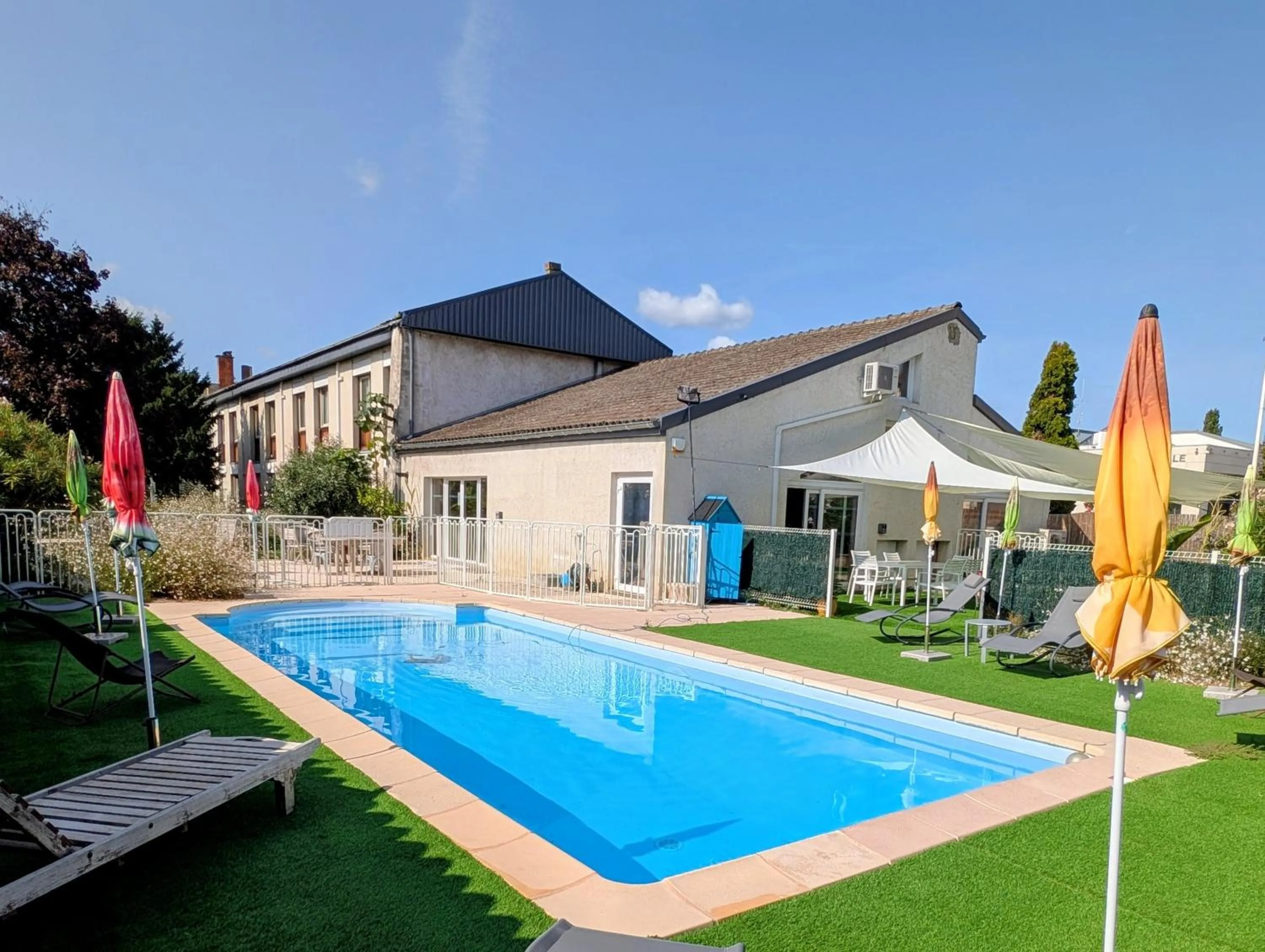 Pool view in MOODz HOTEL VIENNE
