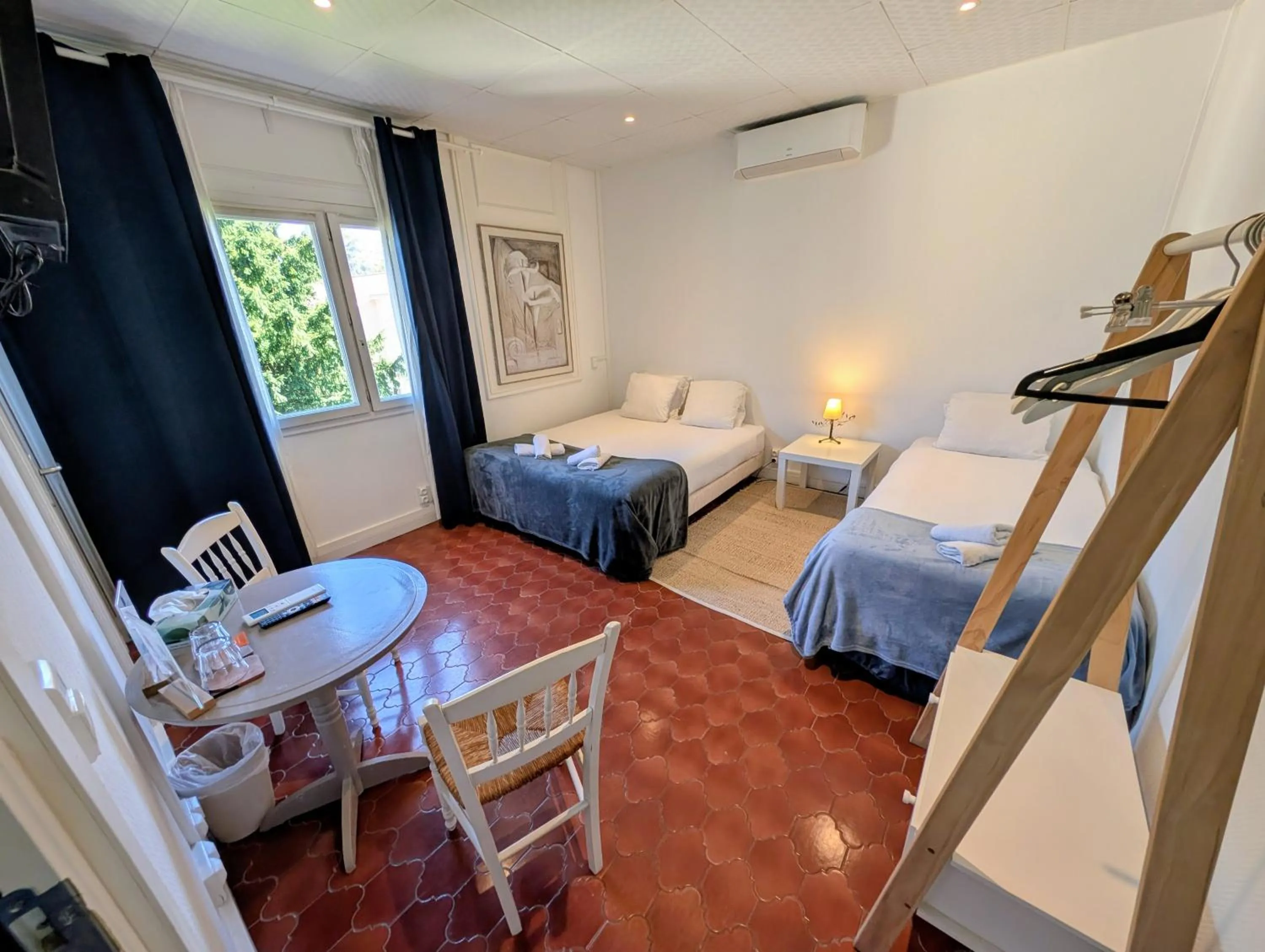 Photo of the whole room, Bed in MOODz HOTEL VIENNE