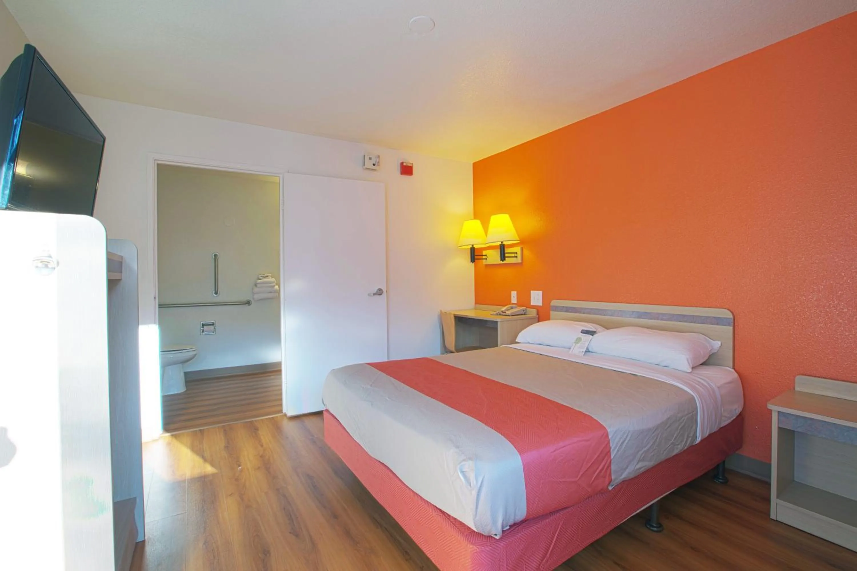 Bed in North Charleston Lodge