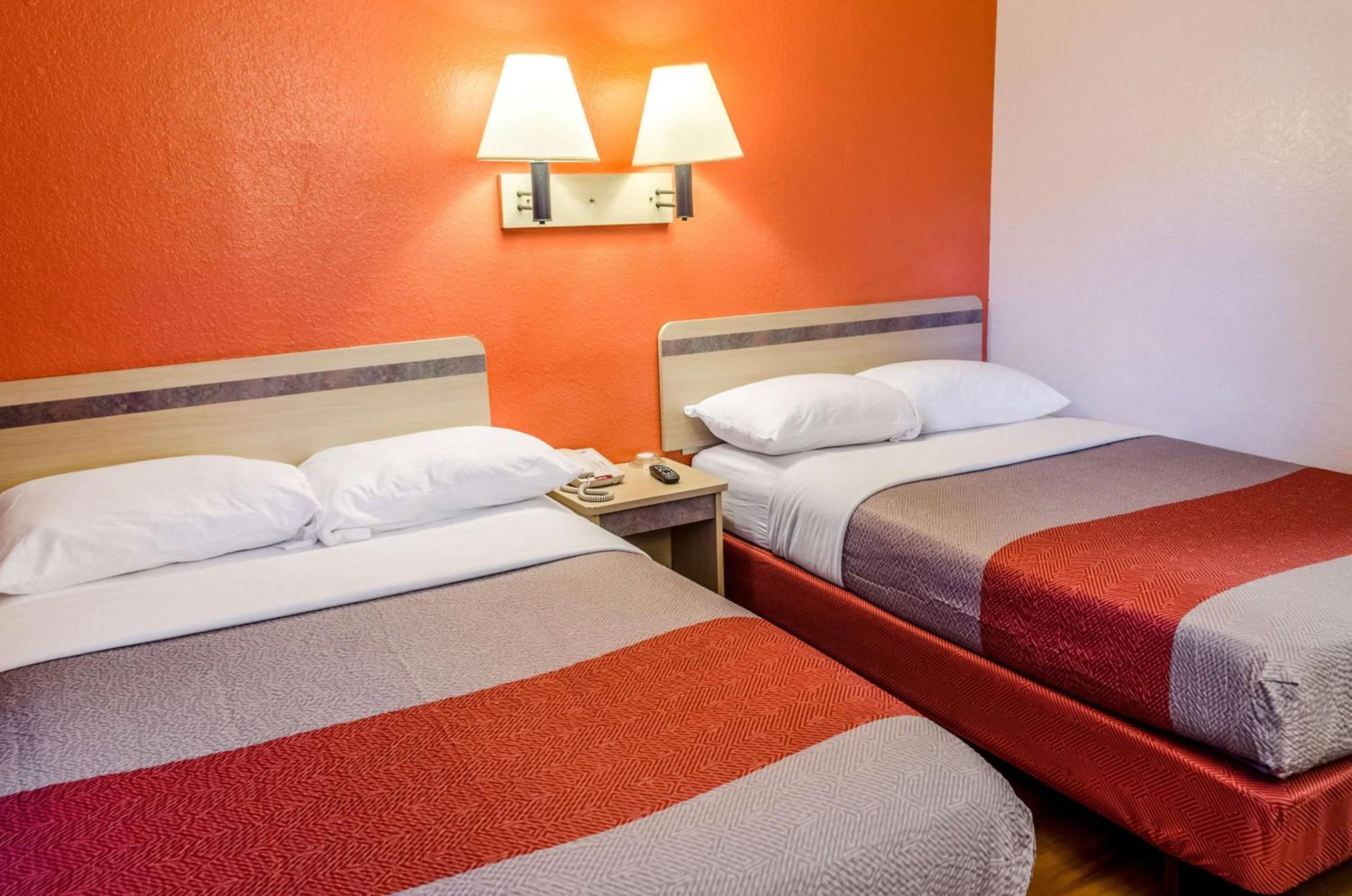 Bedroom, Bed in North Charleston Lodge