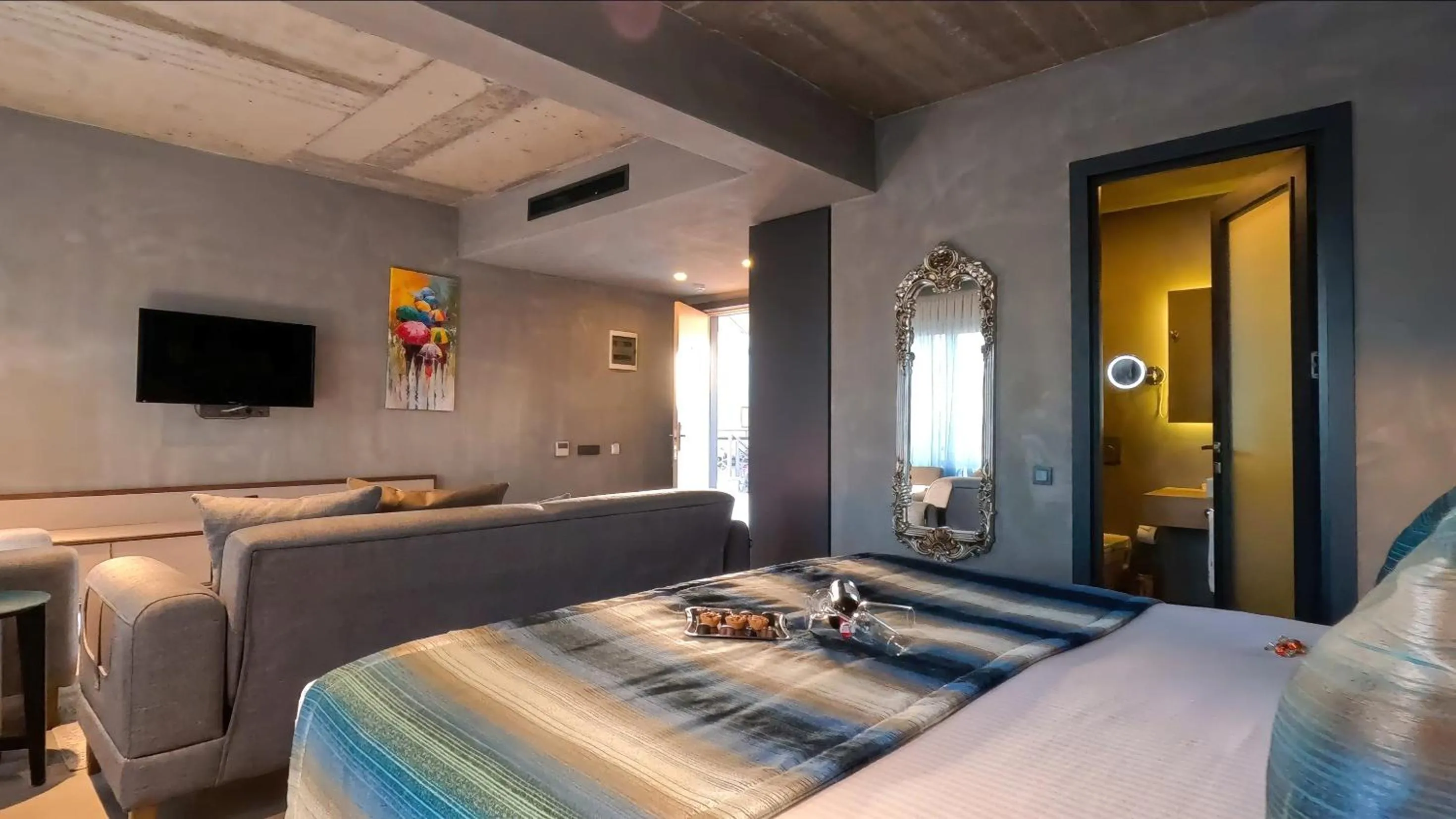 Bedroom in Sandora Boutiuqe Hotel