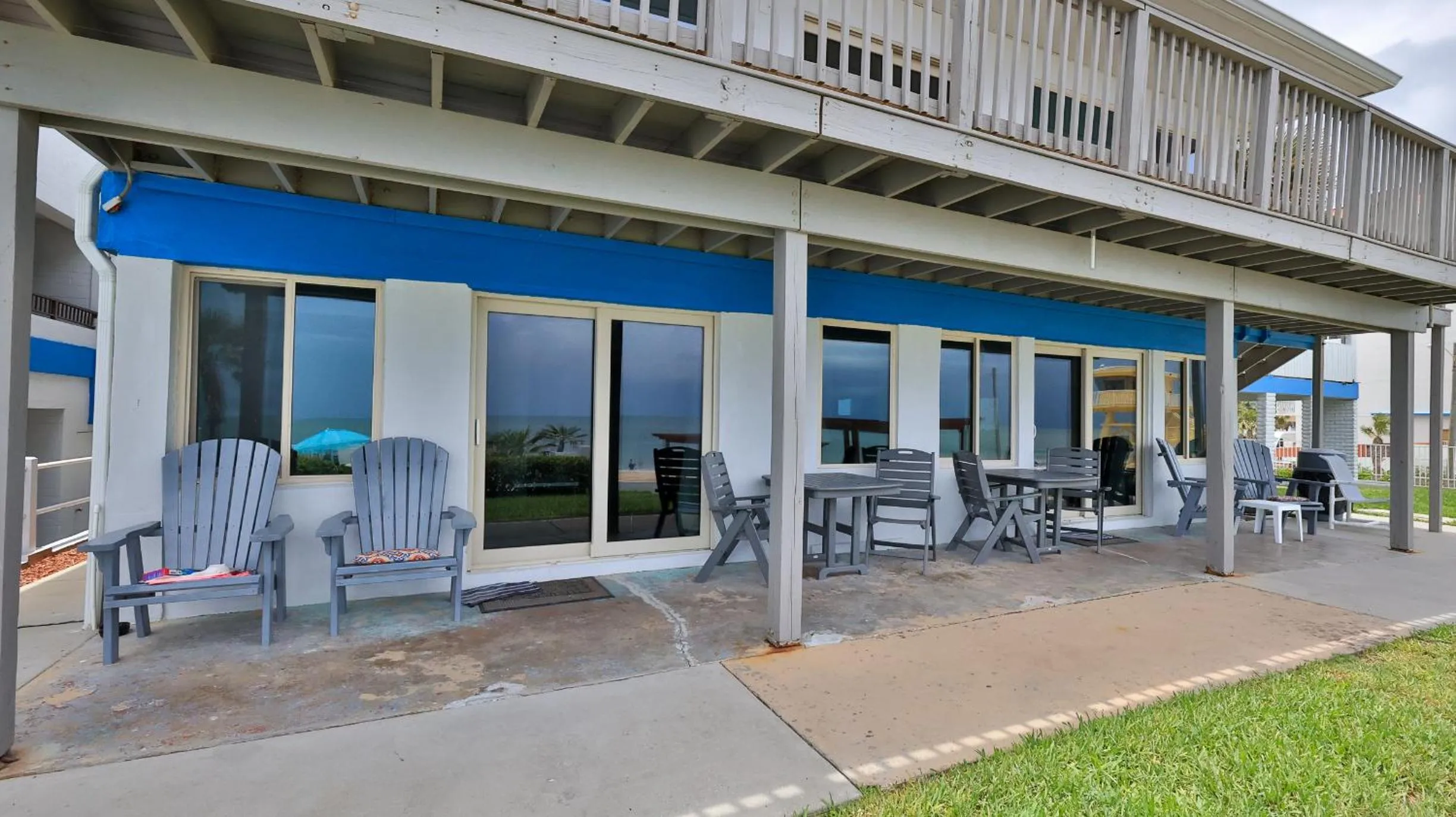 Patio in Driftwood Beach Motel