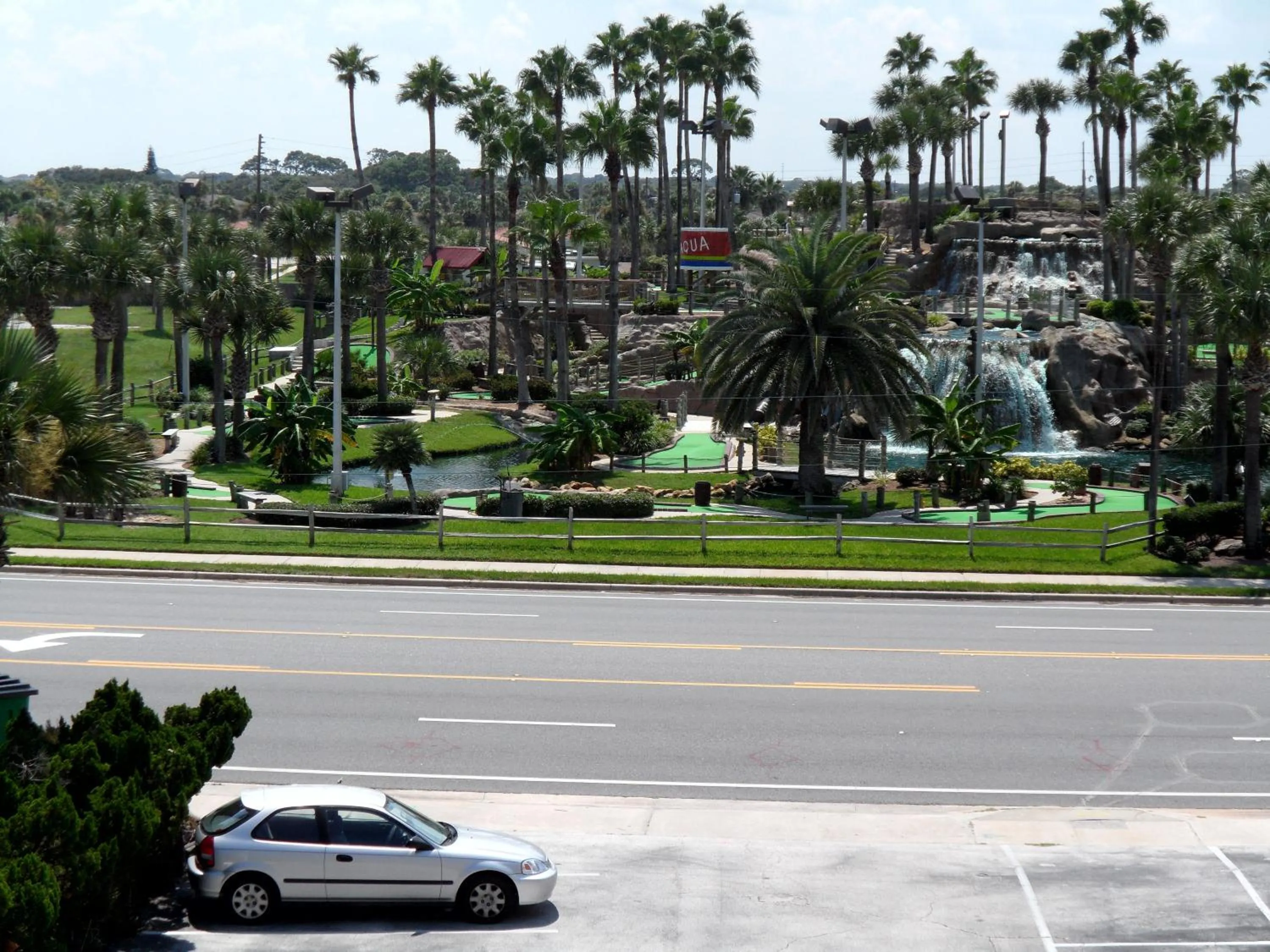 Facade/entrance in Driftwood Beach Motel