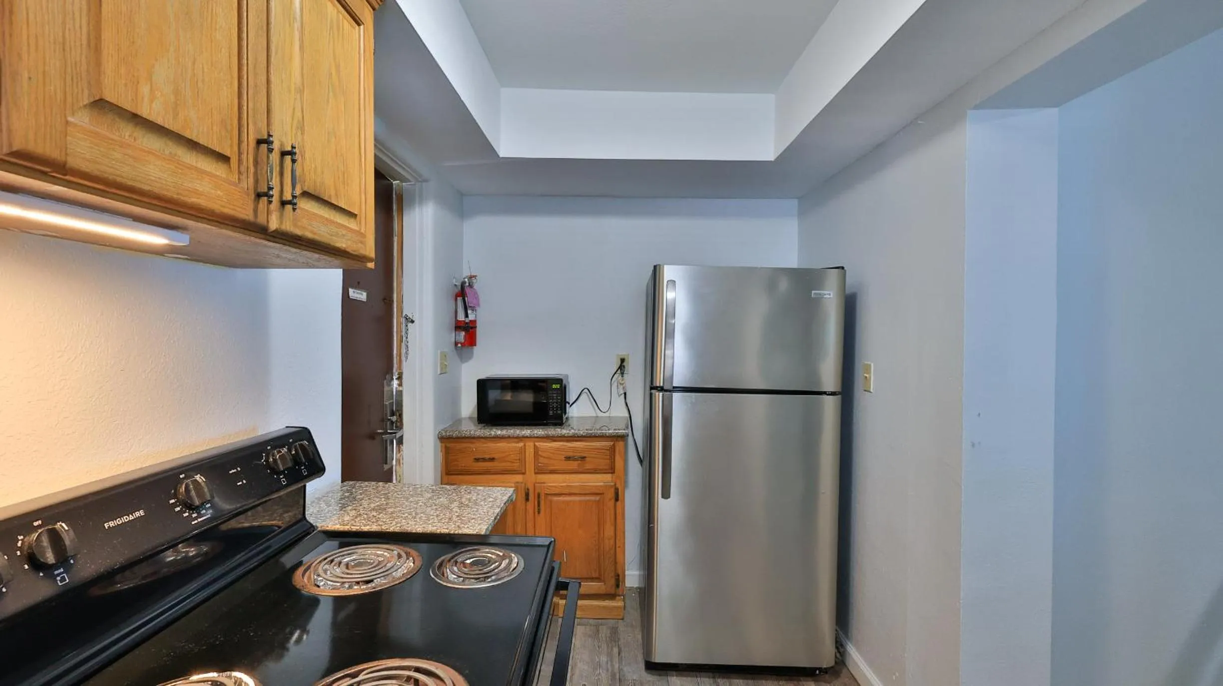 Kitchen or kitchenette in Driftwood Beach Motel