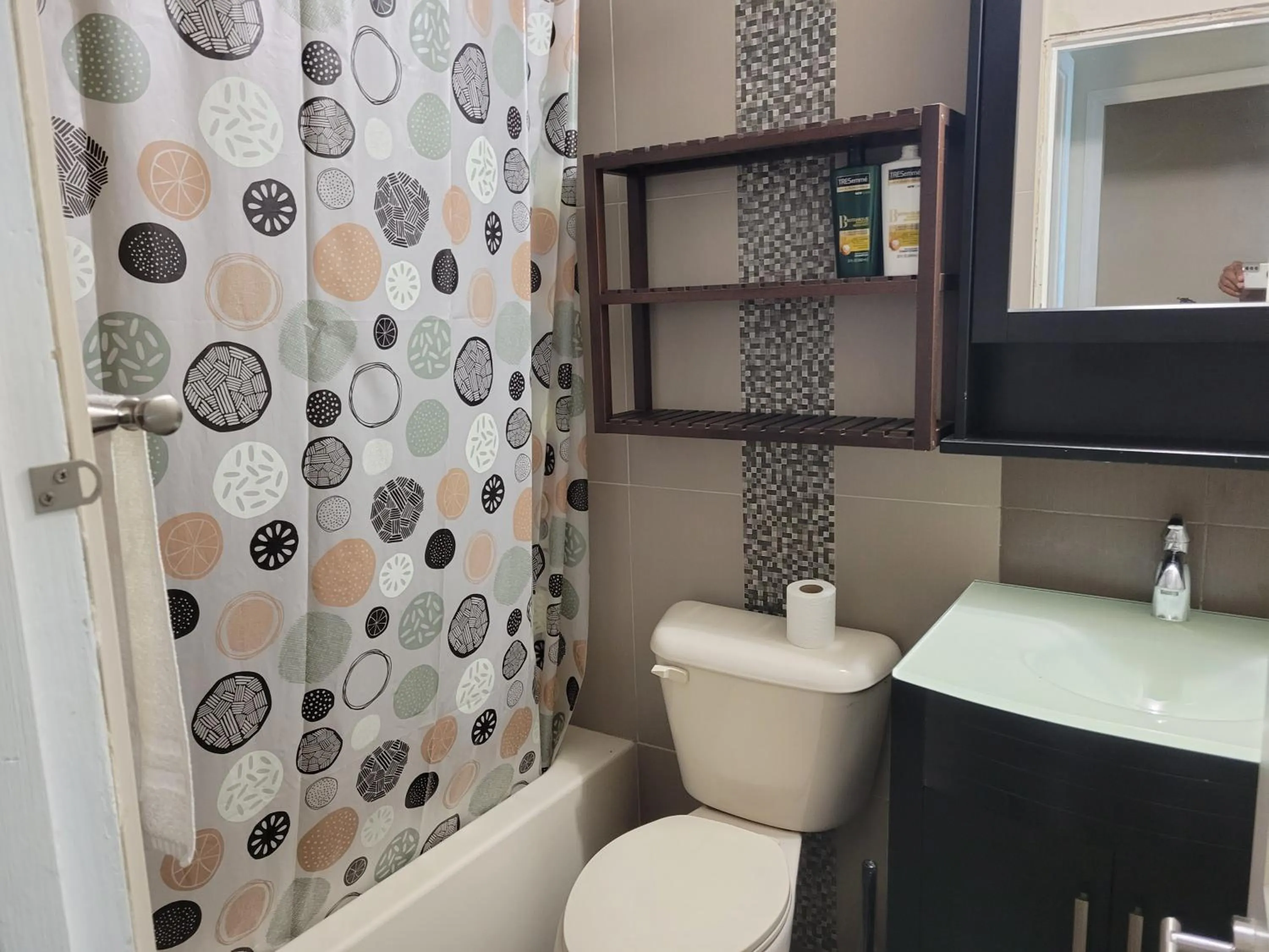 Bathroom in Driftwood Beach Motel