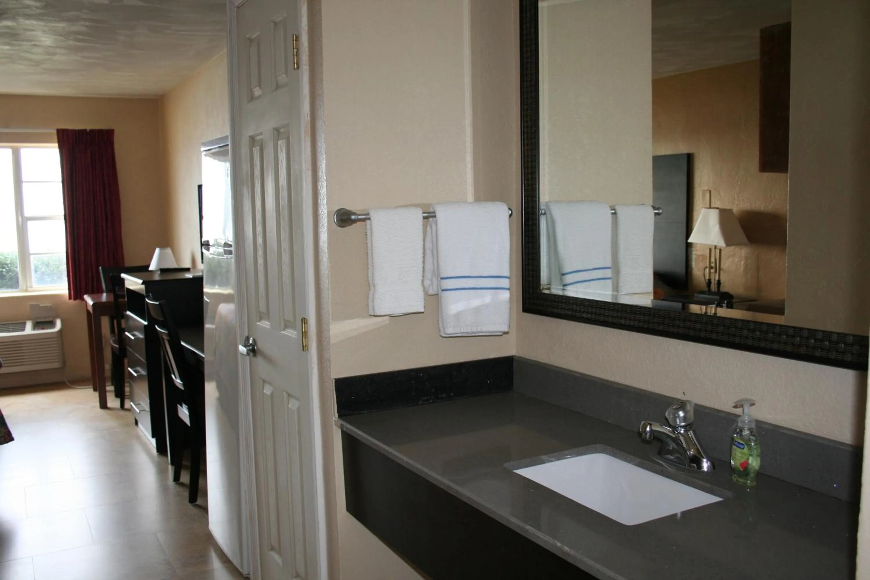 Bathroom in Driftwood Beach Motel