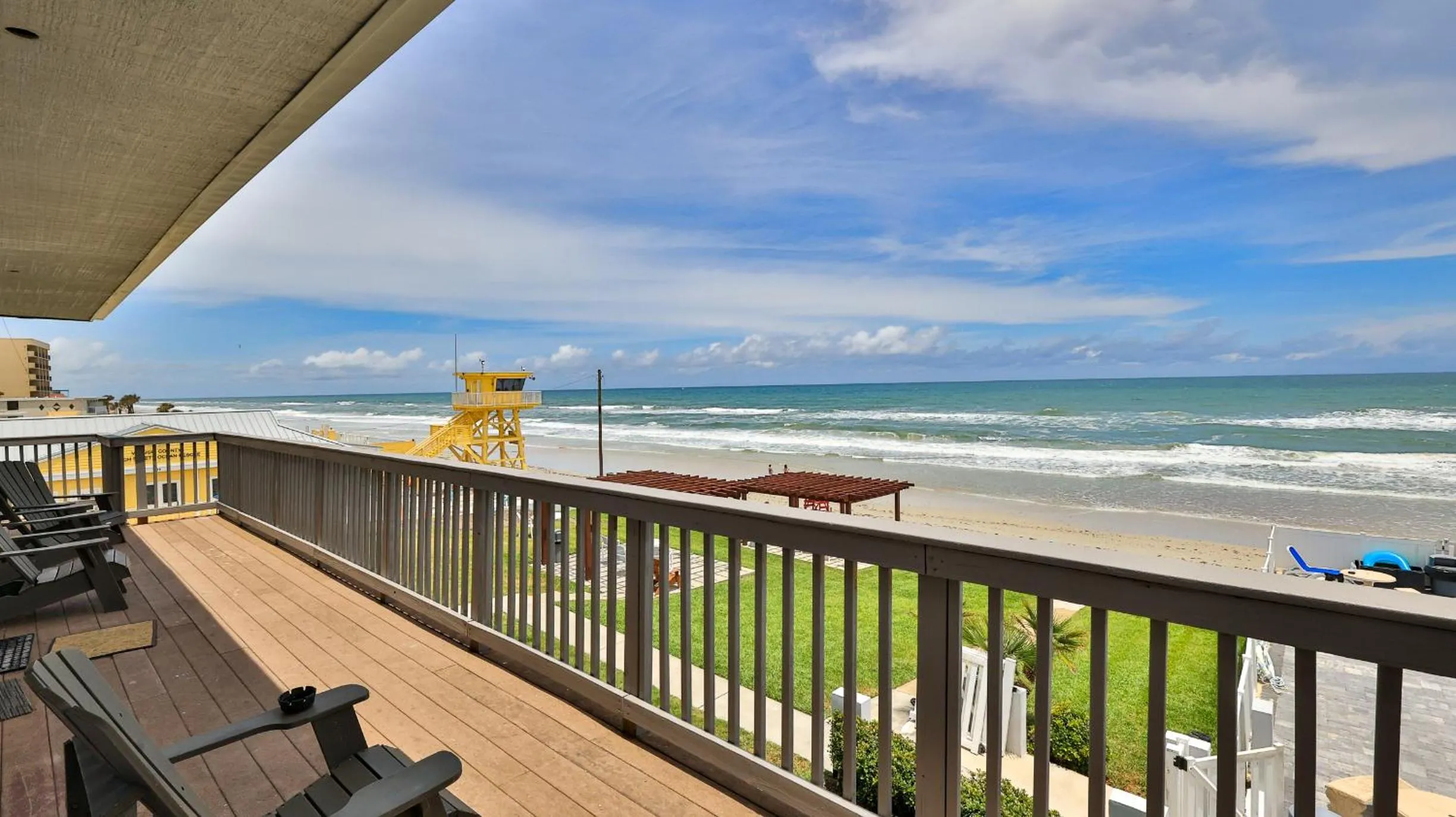 Balcony/Terrace in Driftwood Beach Motel