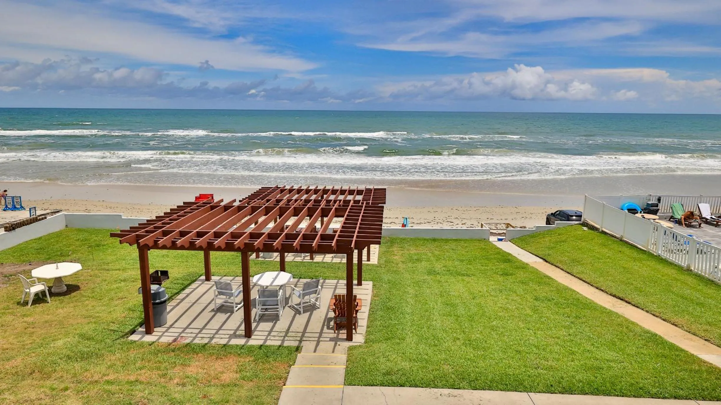 Beach in Driftwood Beach Motel