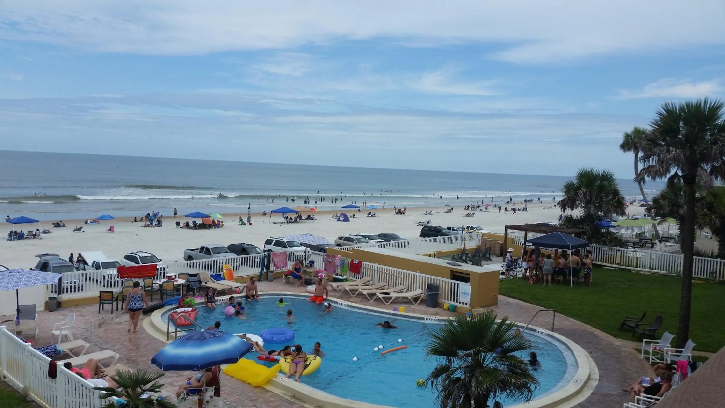 Beach in Driftwood Beach Motel