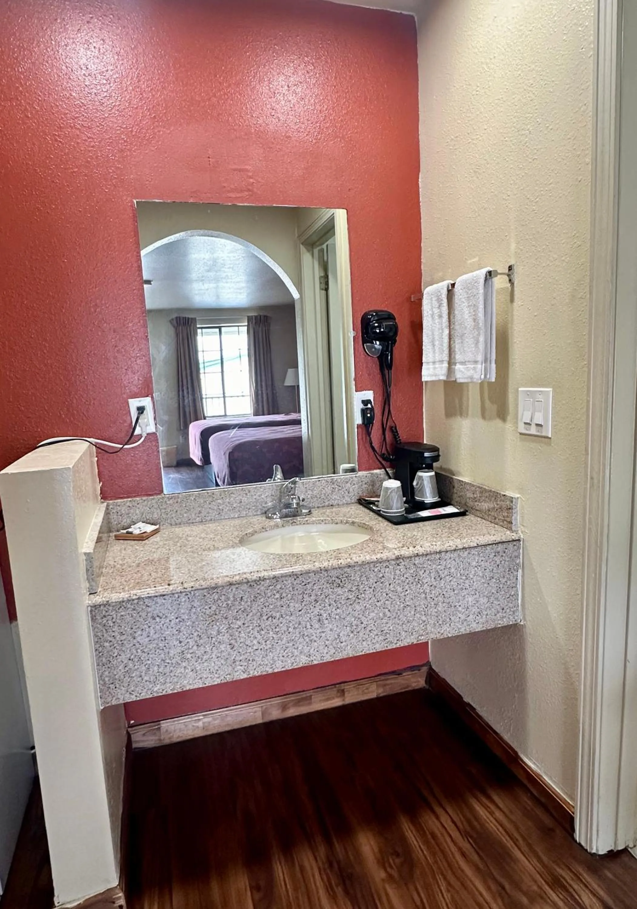 Bathroom in Western Plaza Inn
