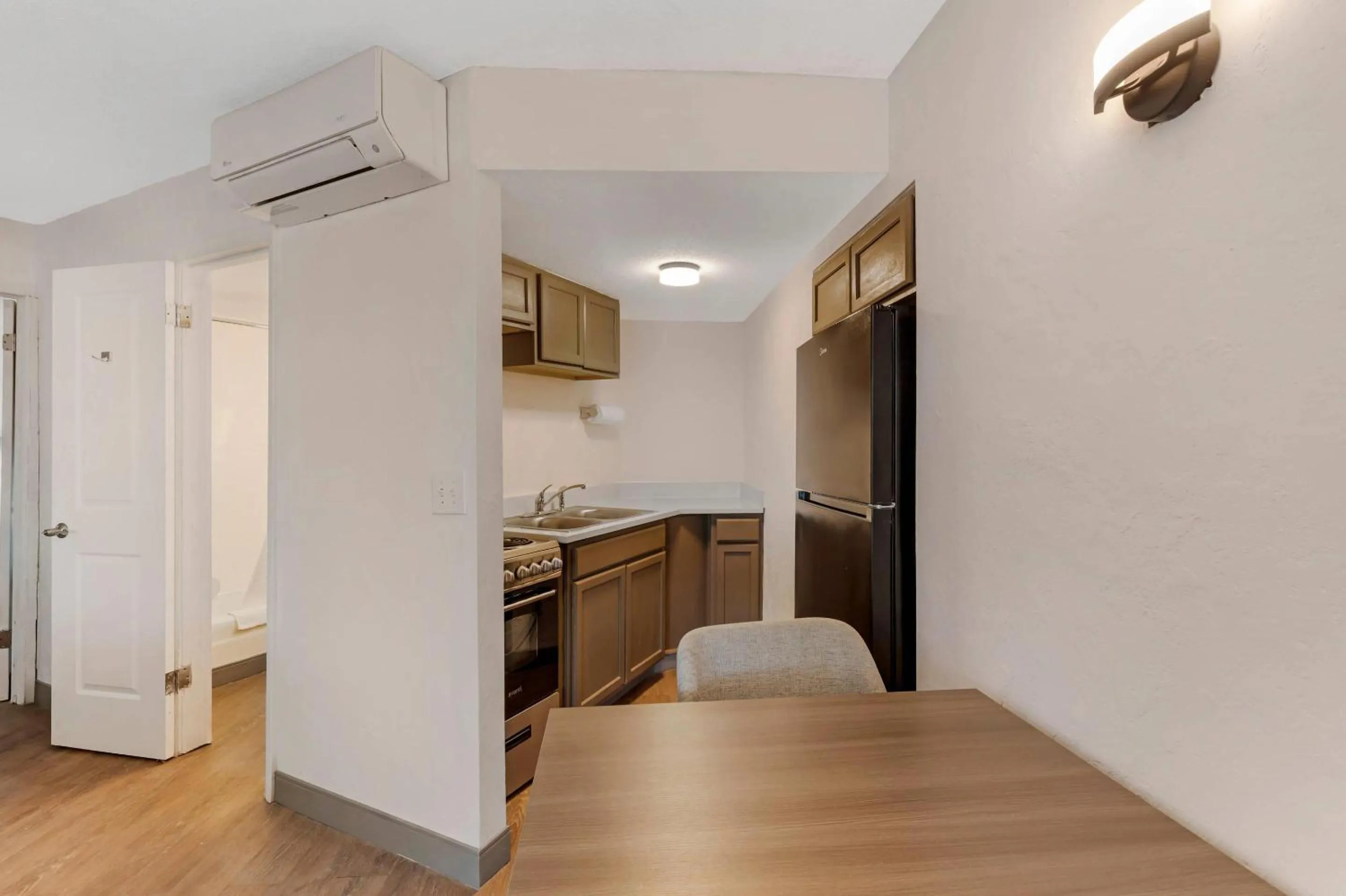 Bedroom in Comfort Inn & Suites Ormond Beach Oceanfront