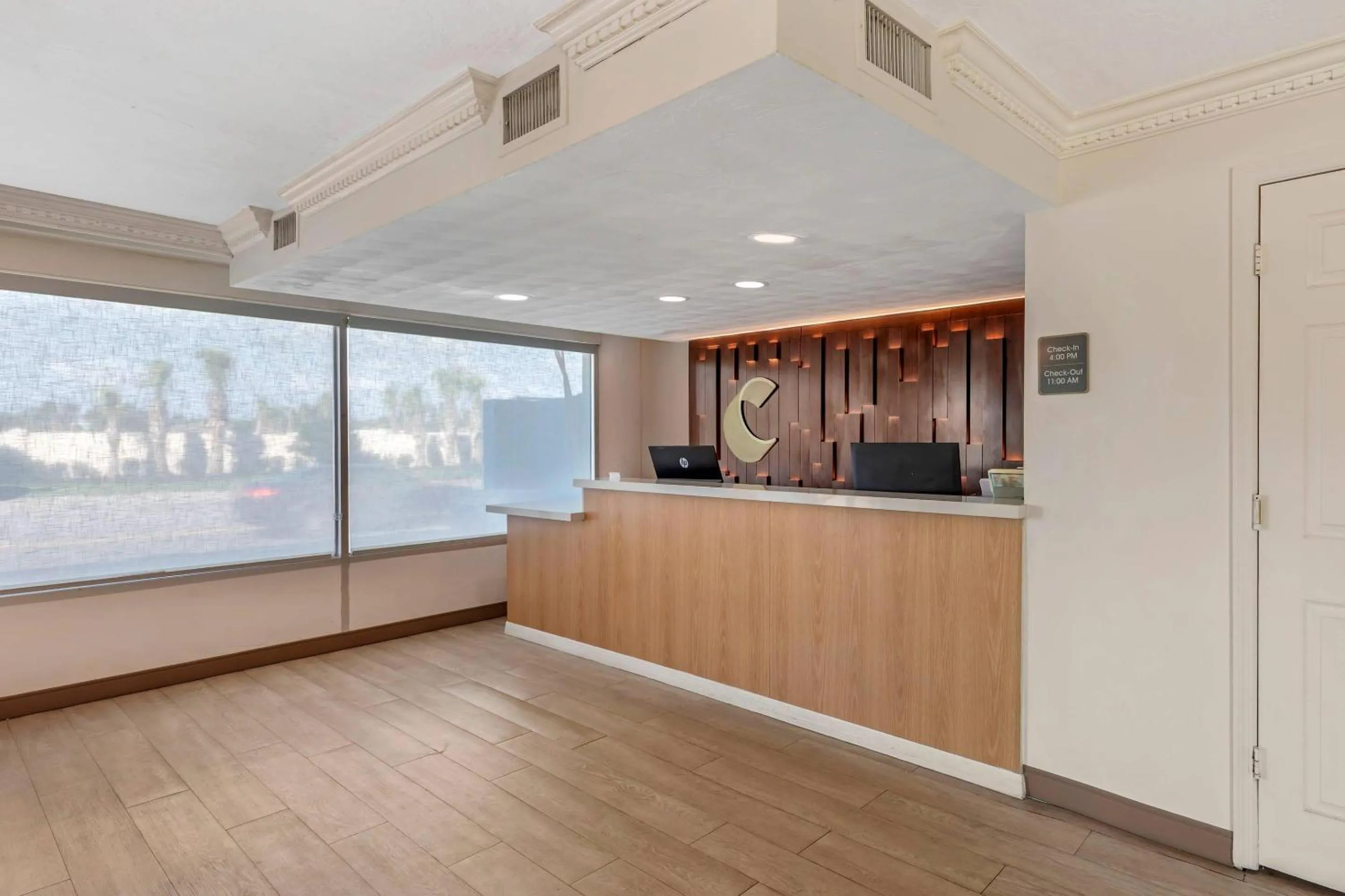 Lobby or reception in Comfort Inn & Suites Ormond Beach Oceanfront