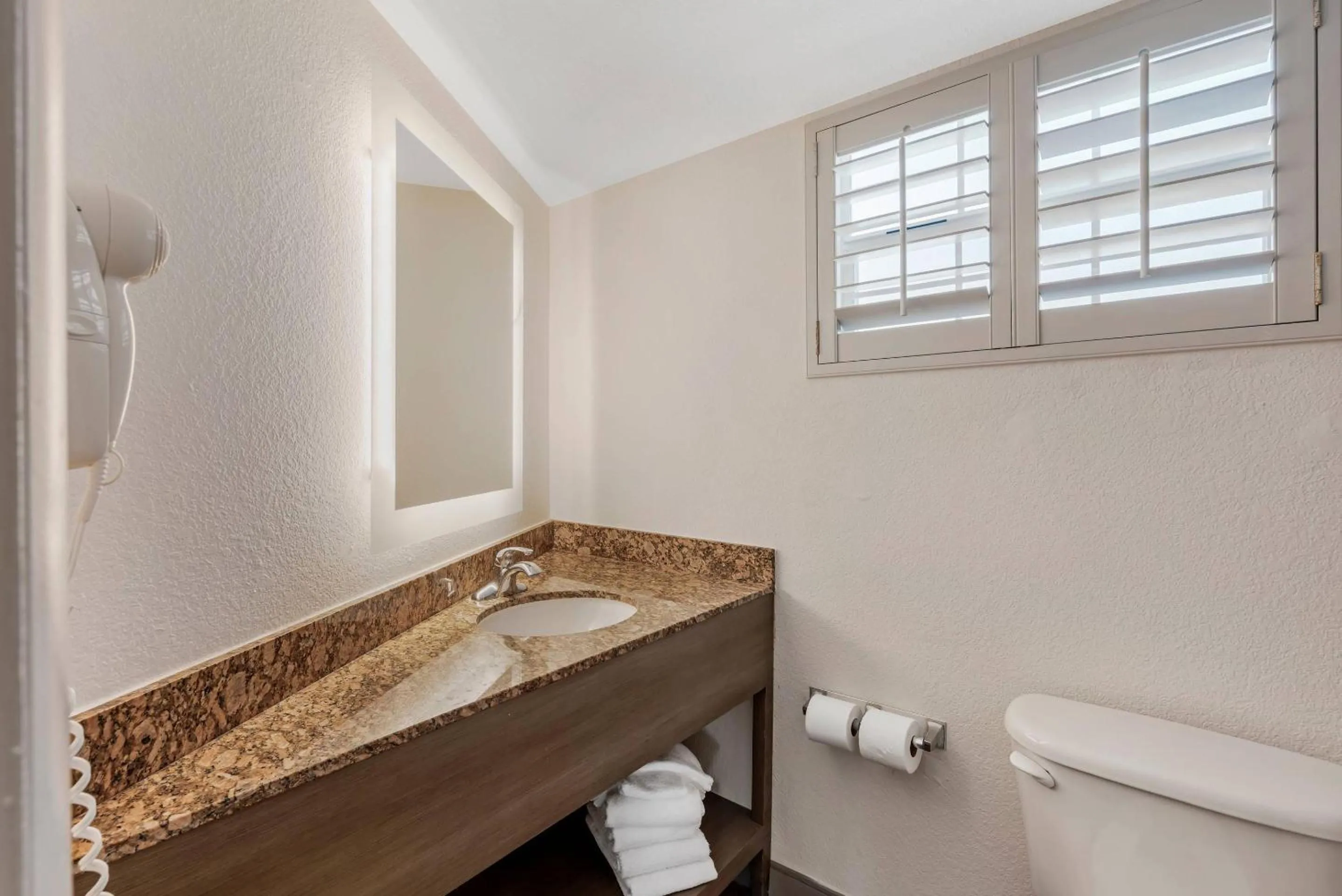 Bedroom in Comfort Inn & Suites Ormond Beach Oceanfront