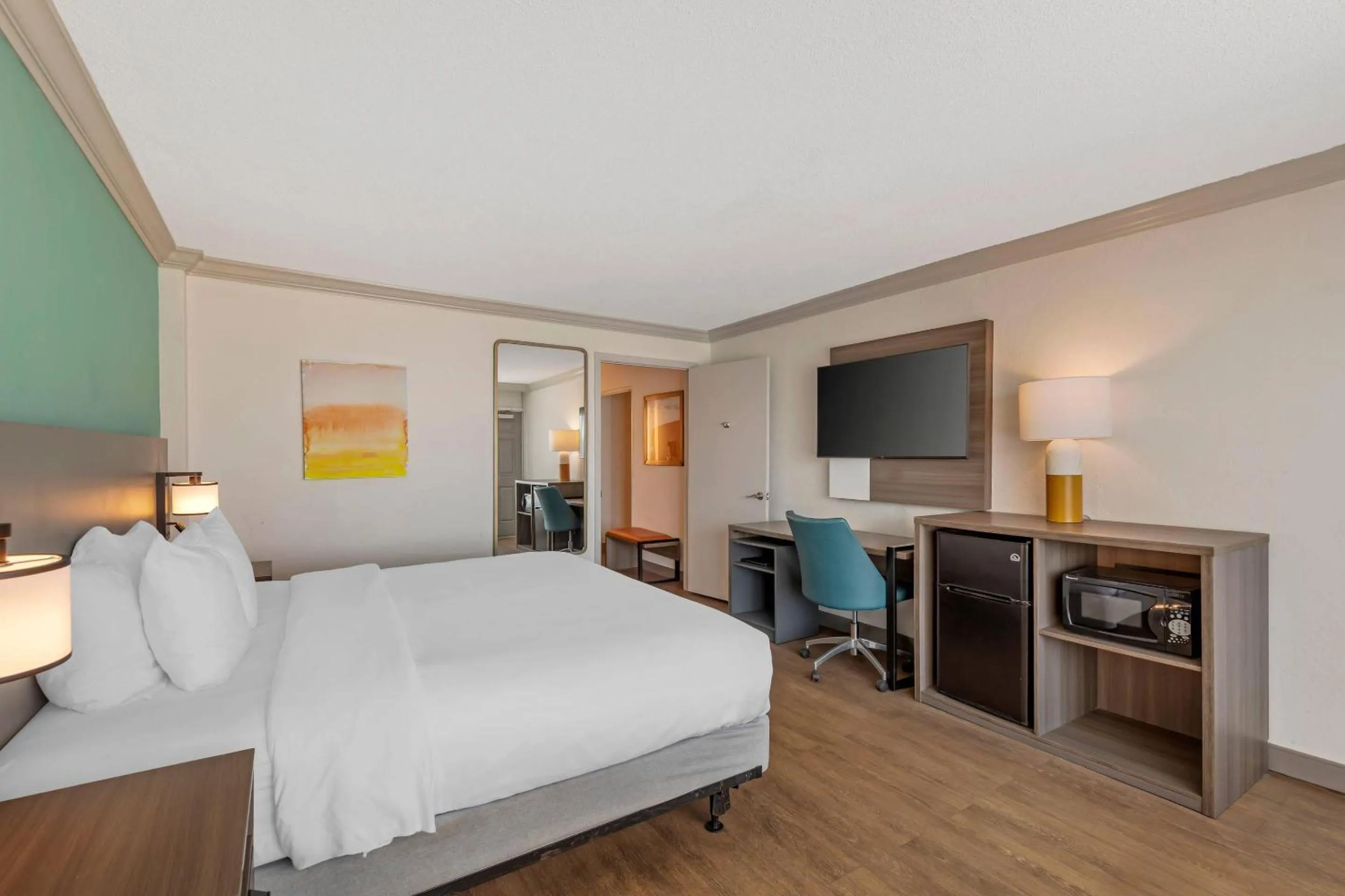 Bedroom, Bed in Comfort Inn & Suites Ormond Beach Oceanfront