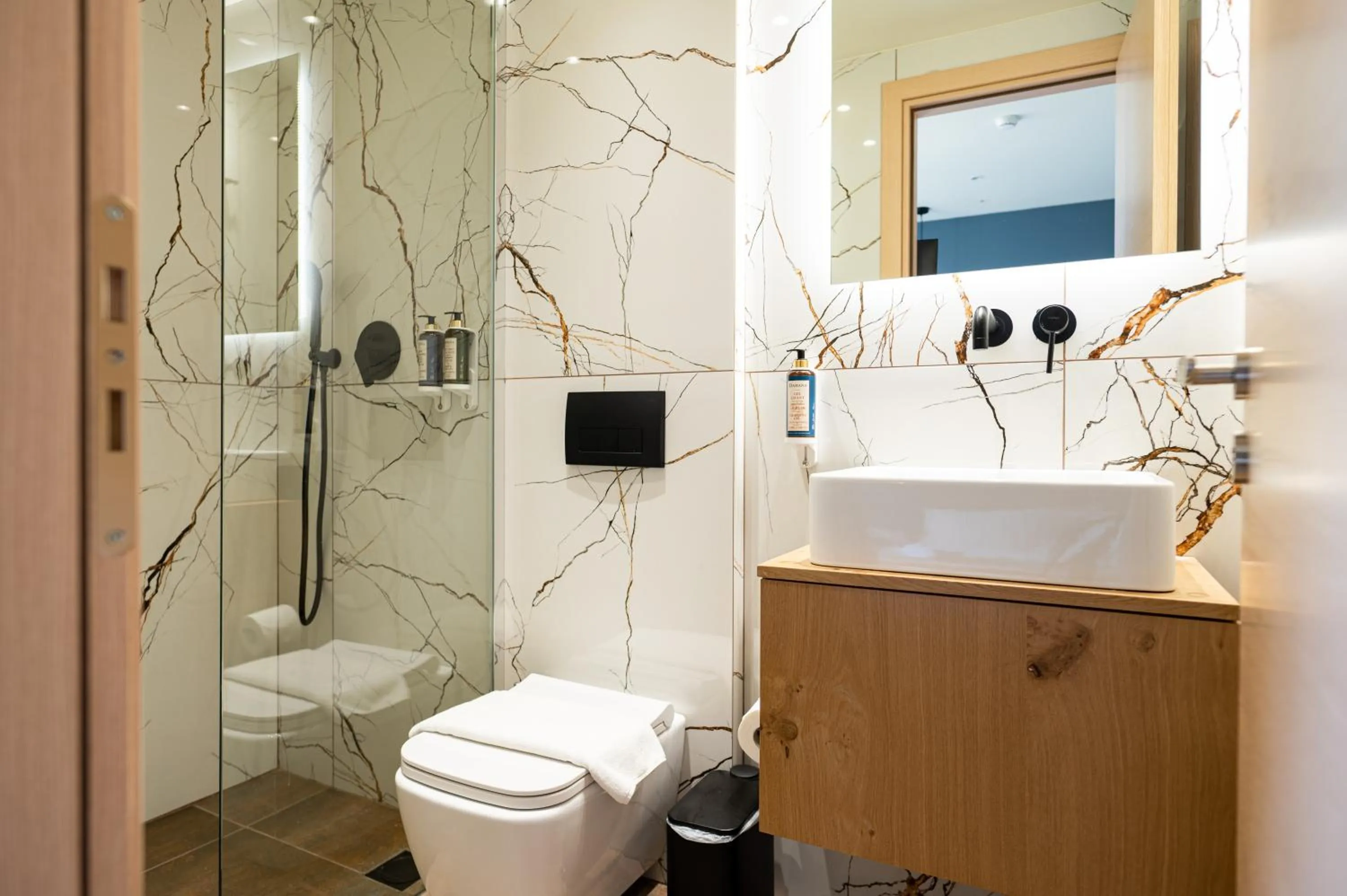 Shower in Ciel Living Athens