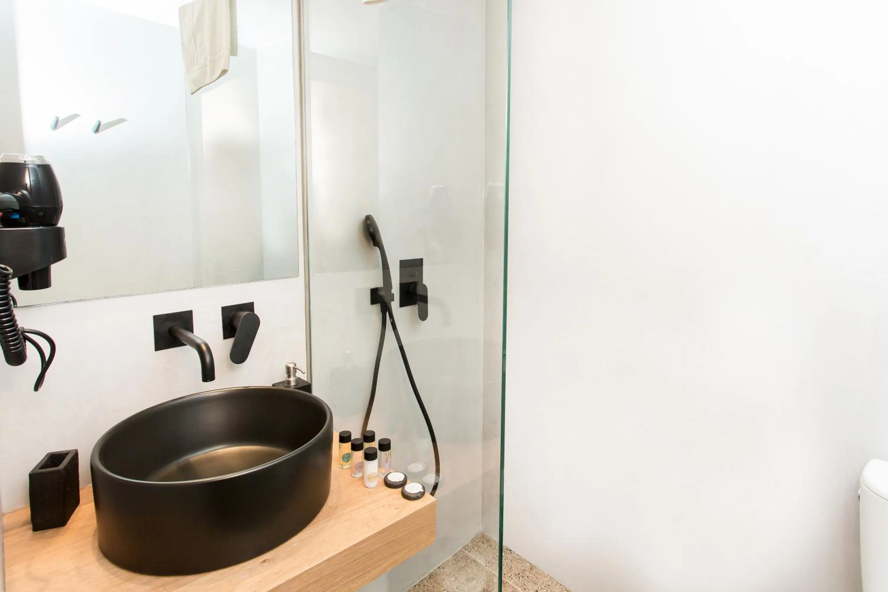 Shower in Ciel Living Athens