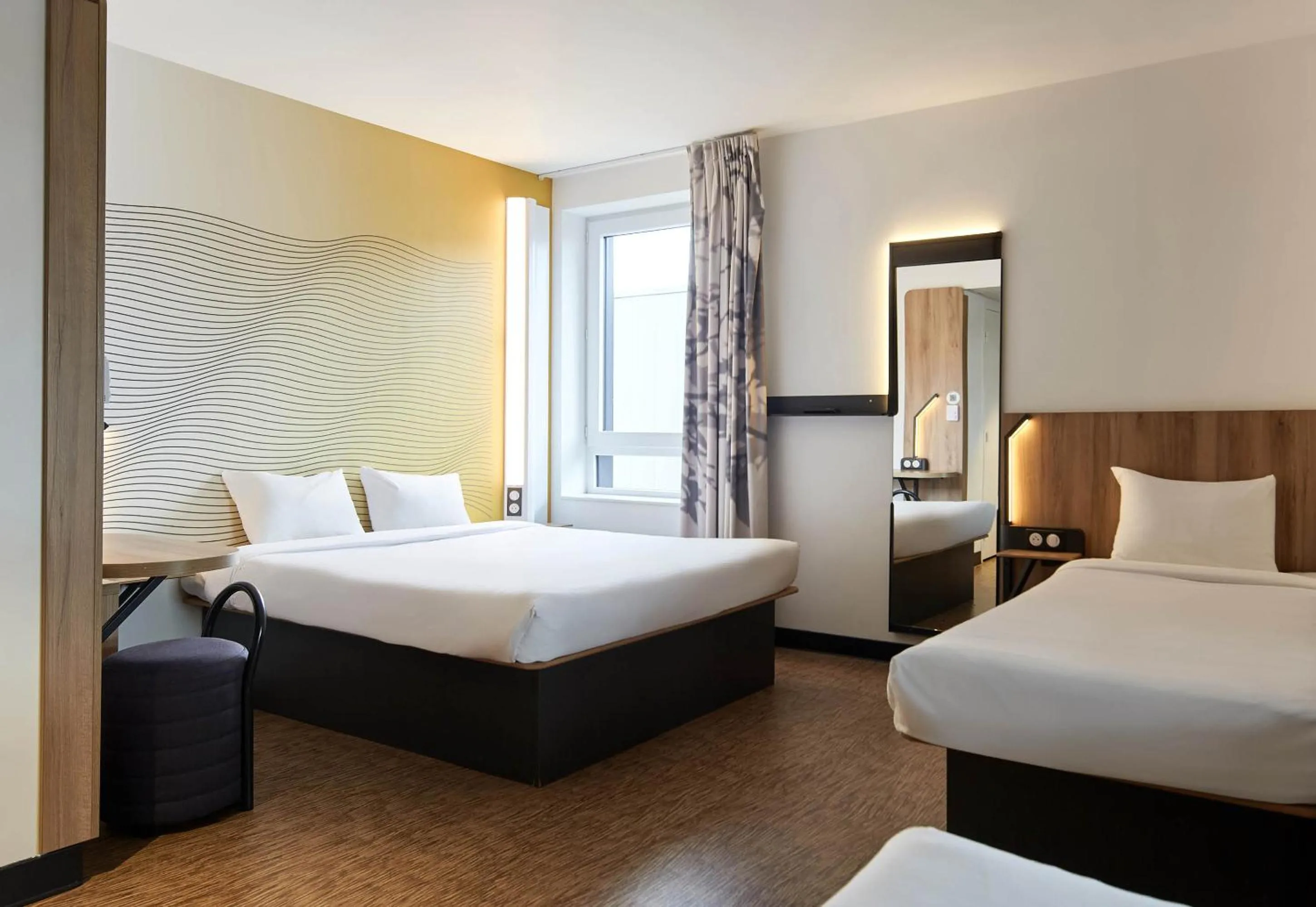 Bedroom, Bed in B&B HOTEL Cergy Saint Christophe