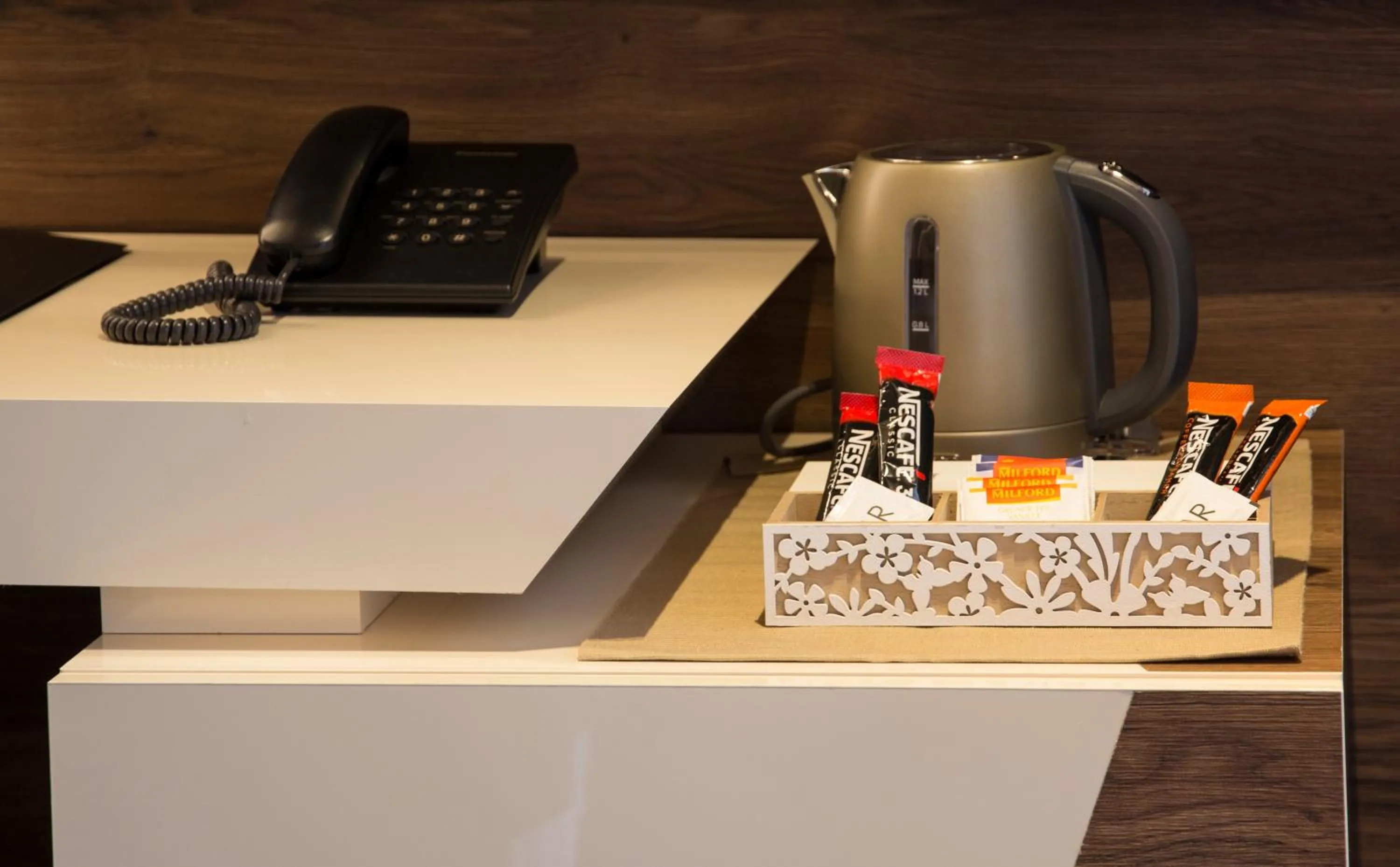 BOUTIQUE 25h by Eva stay 018