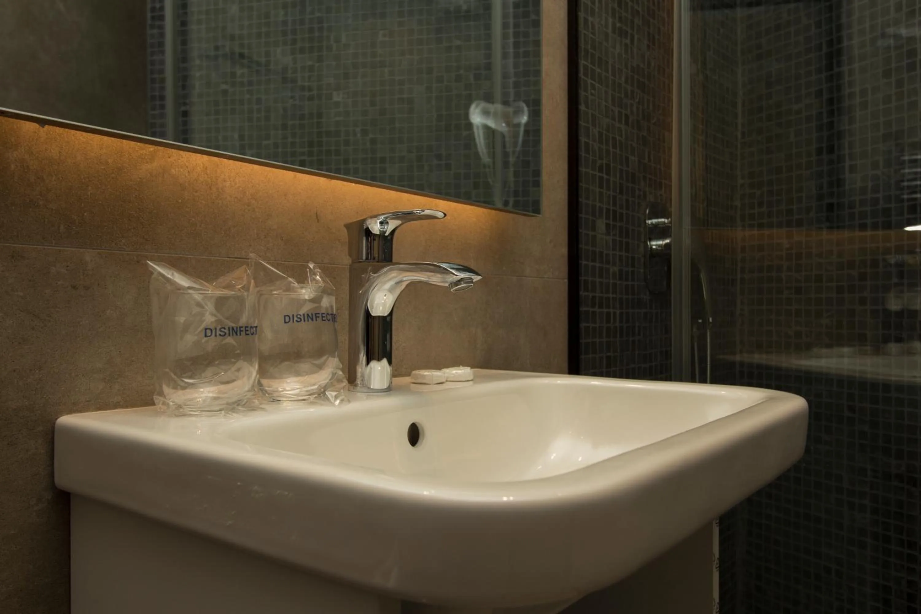 BOUTIQUE 25h by Eva stay 018