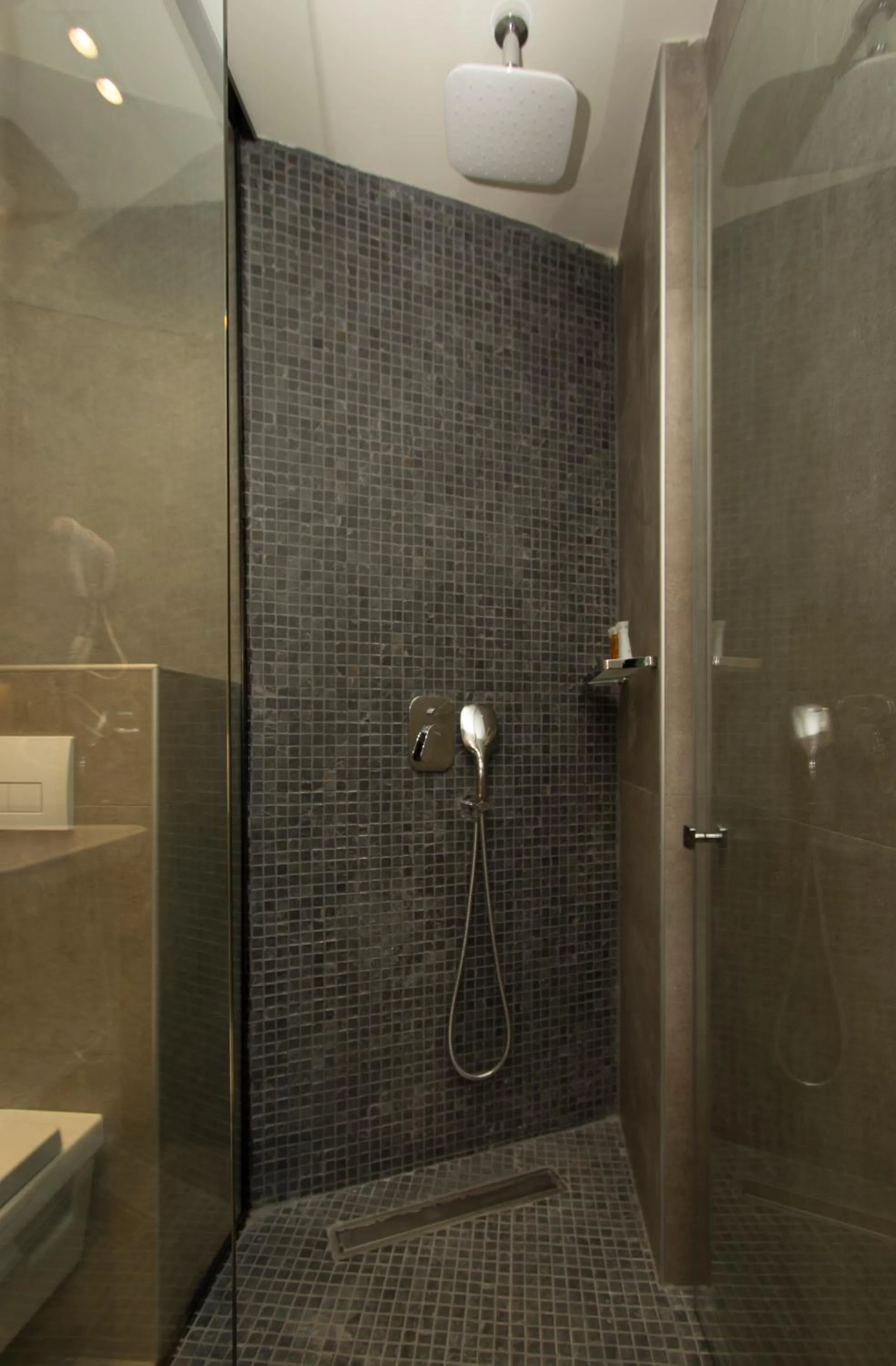 BOUTIQUE 25h by Eva stay 018