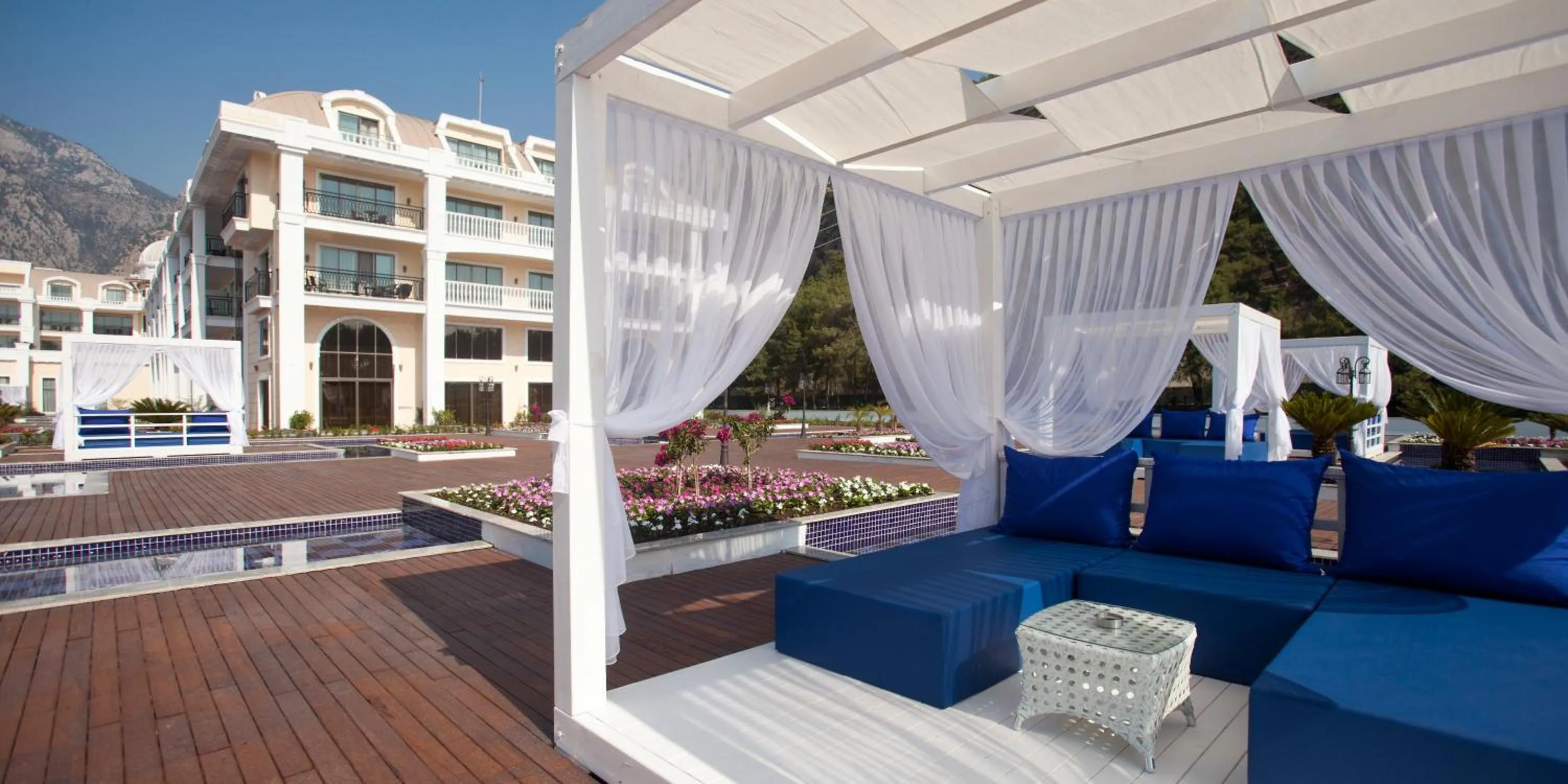 Patio in Juju Premier Palace Hotel