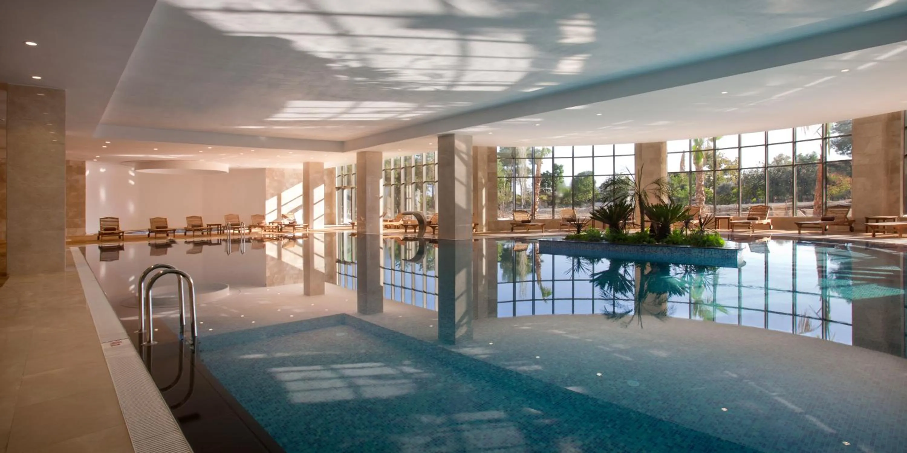 Pool view in Juju Premier Palace Hotel