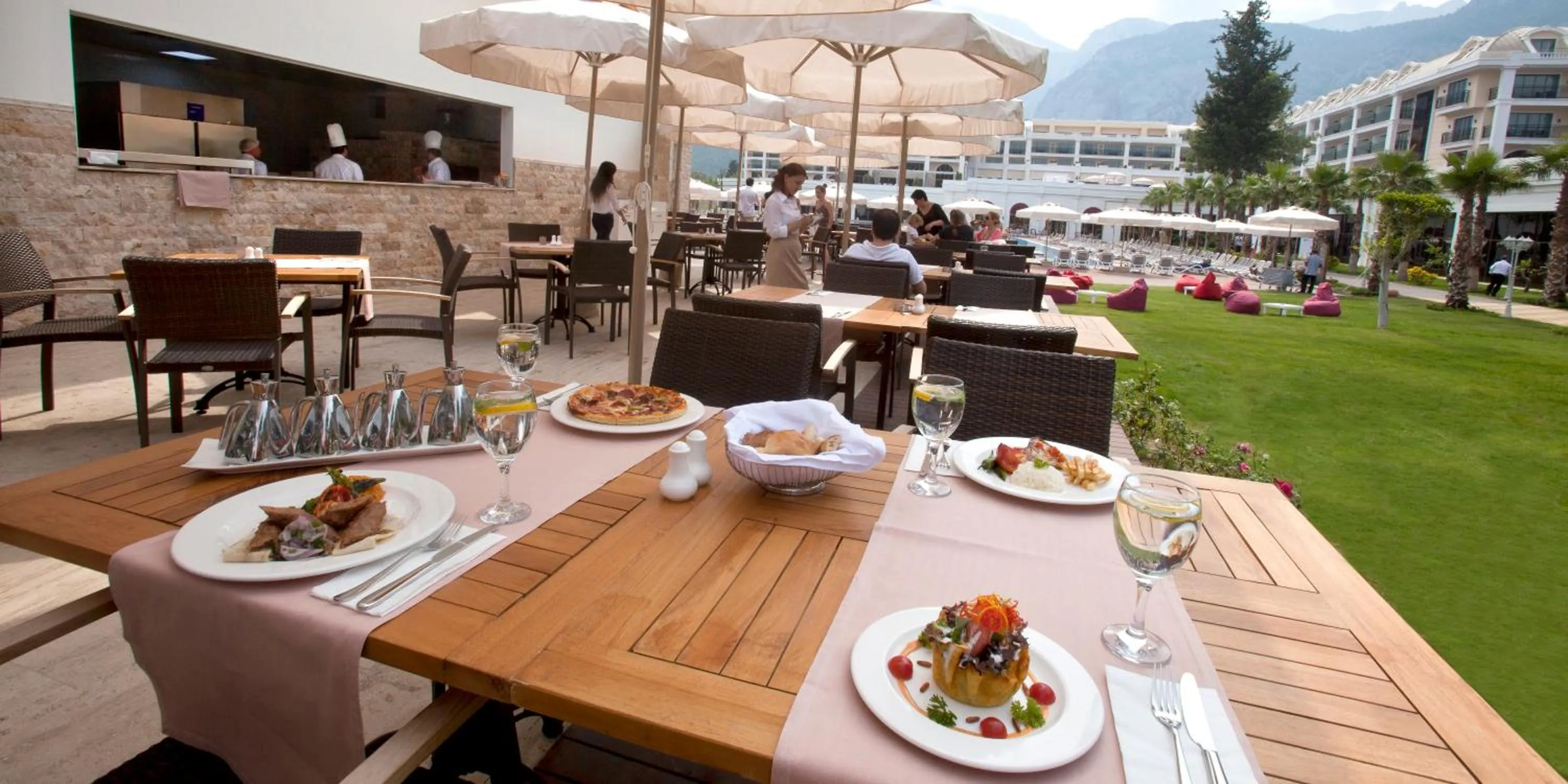 Restaurant/places to eat in Juju Premier Palace Hotel