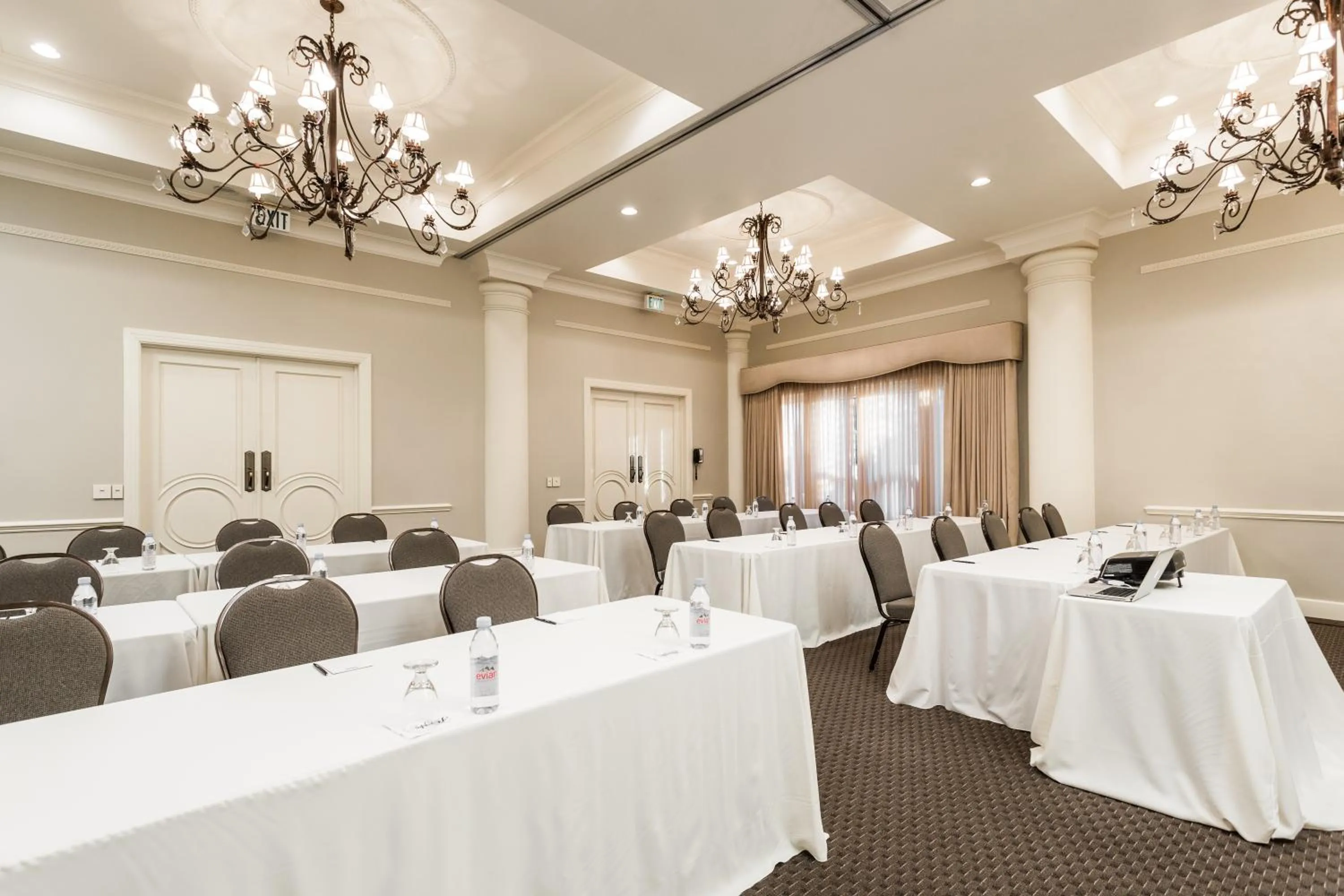 Banquet/Function facilities in Montecito Inn