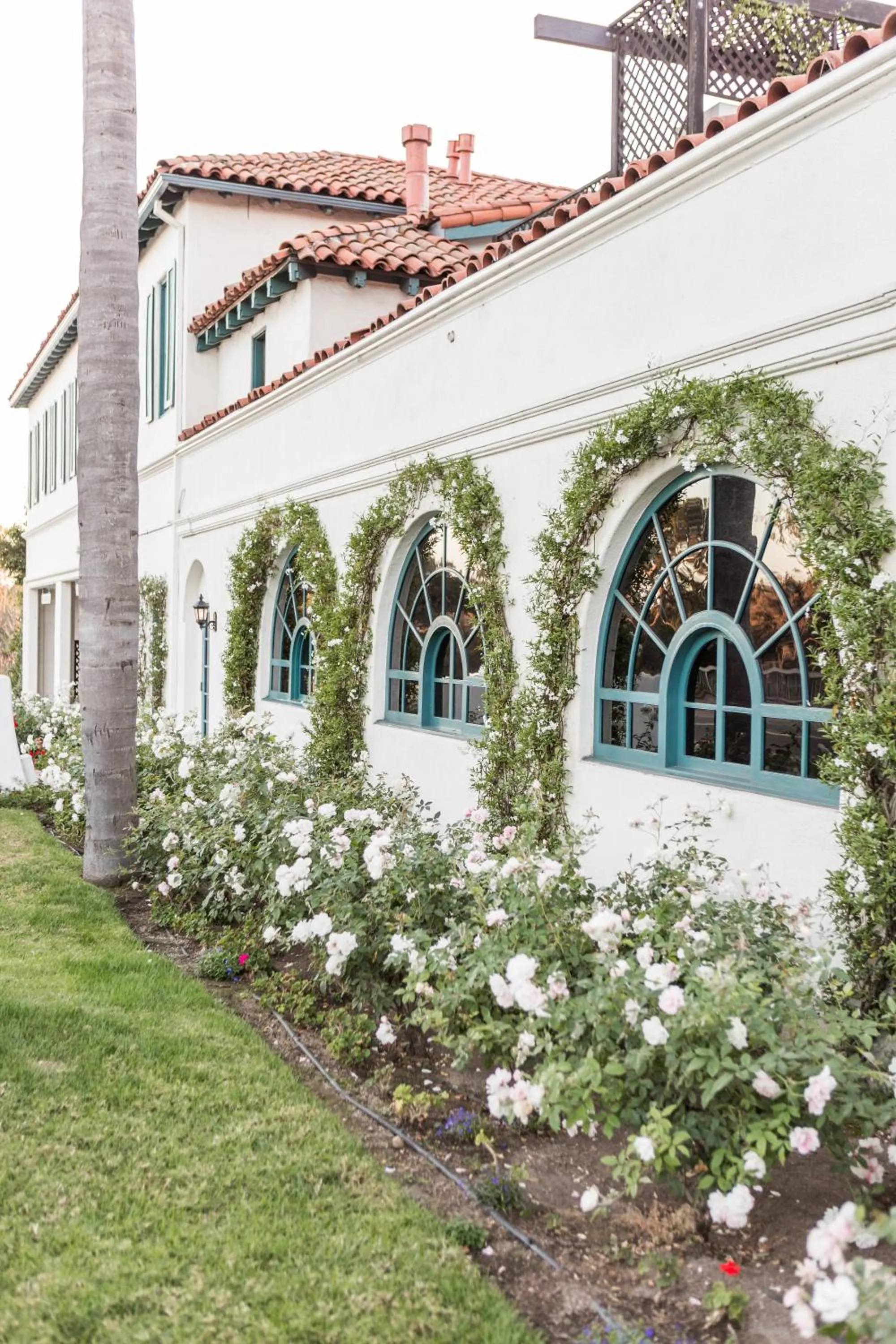 Property building in Montecito Inn