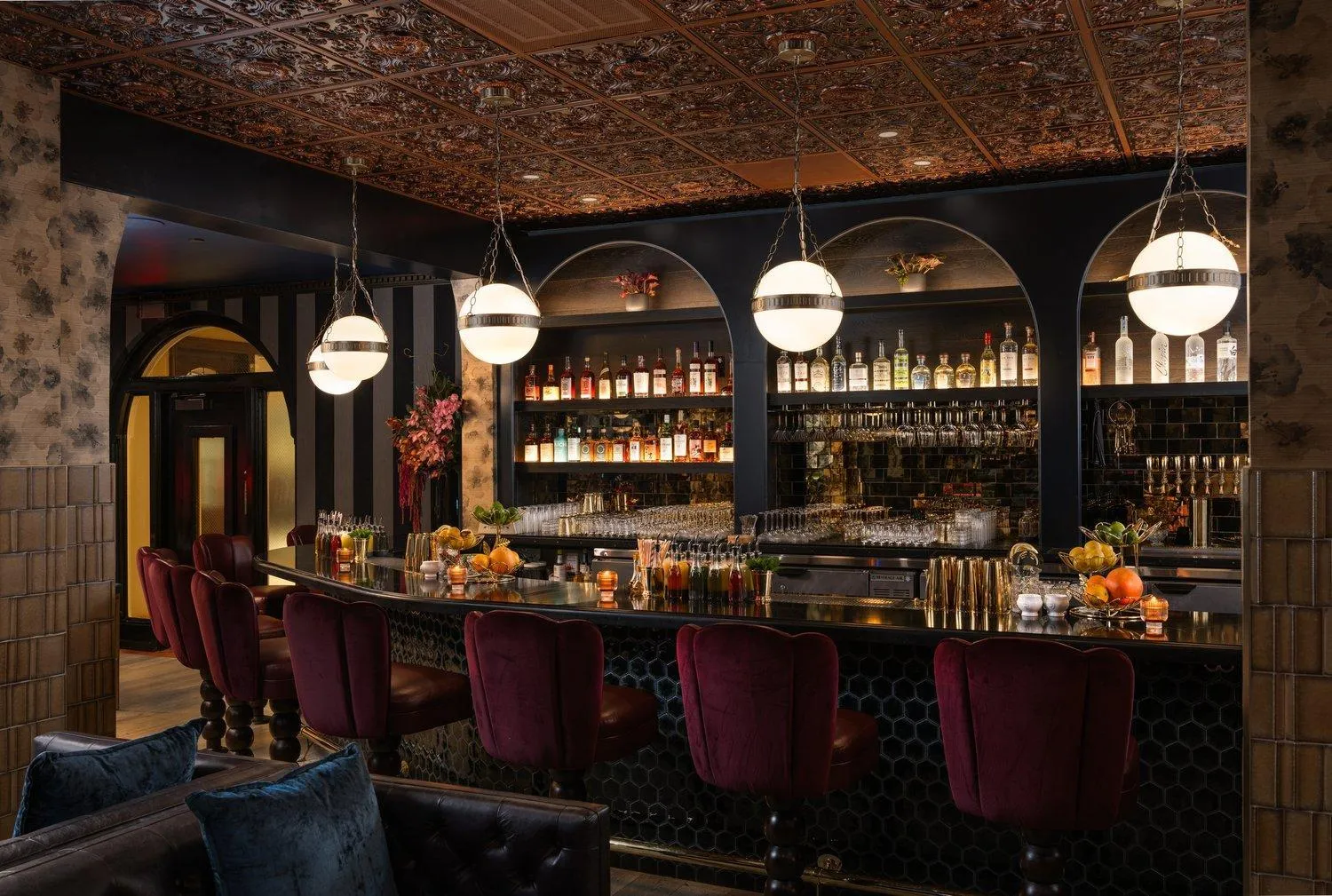 Restaurant/places to eat in Montecito Inn