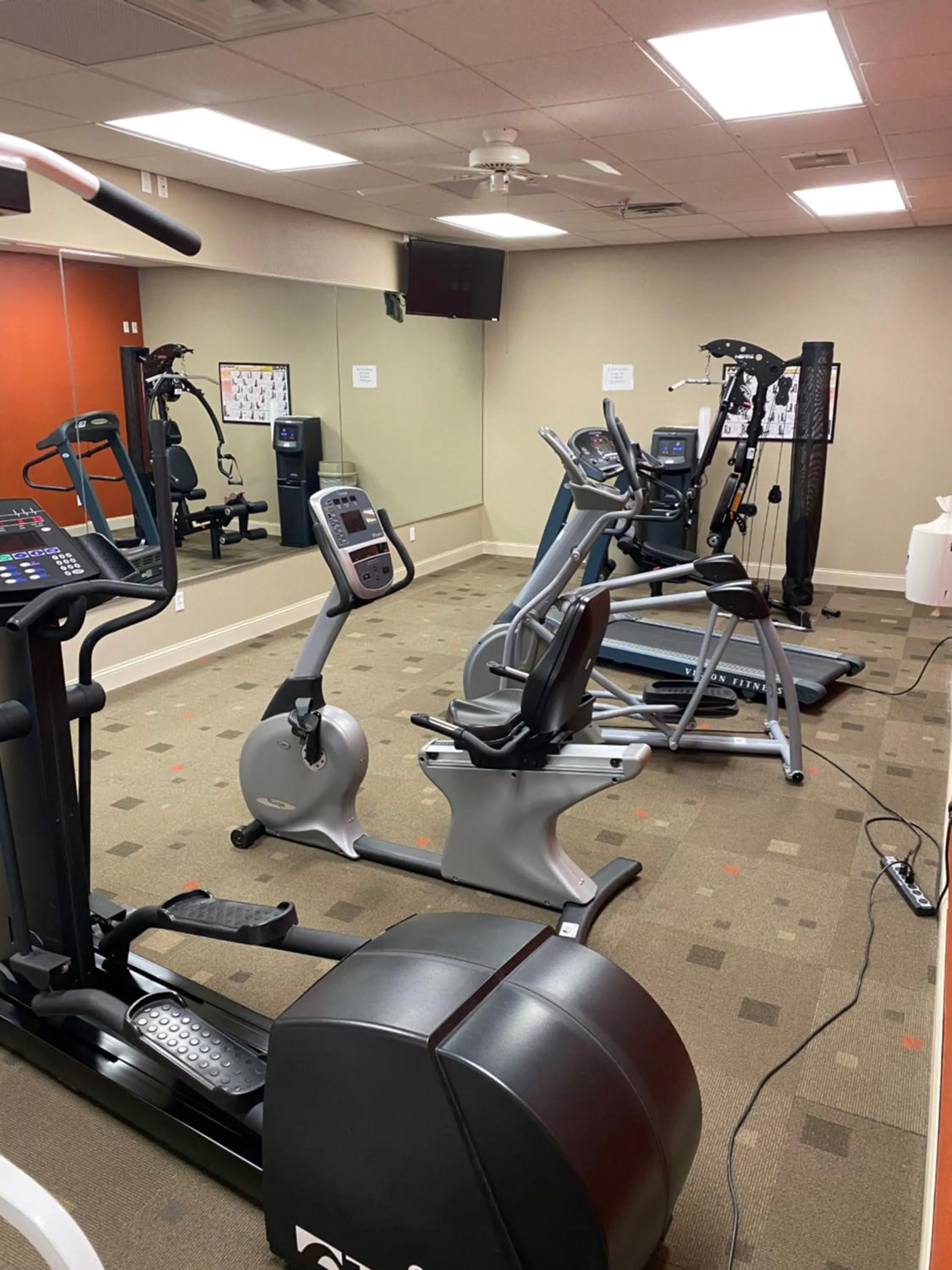 Fitness centre/facilities in Northfield Inn Suites and Conference Center
