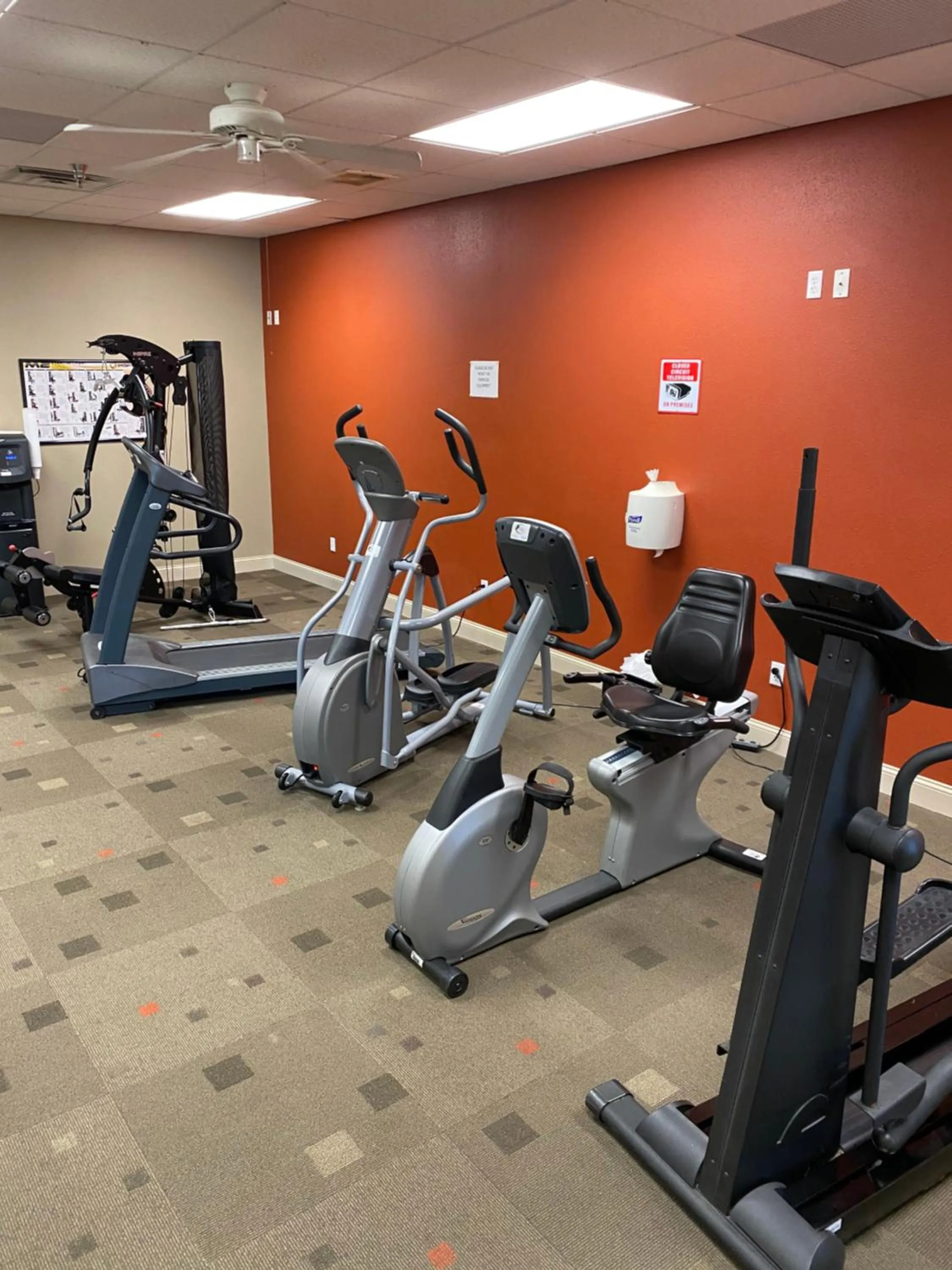 Fitness centre/facilities in Northfield Inn Suites and Conference Center