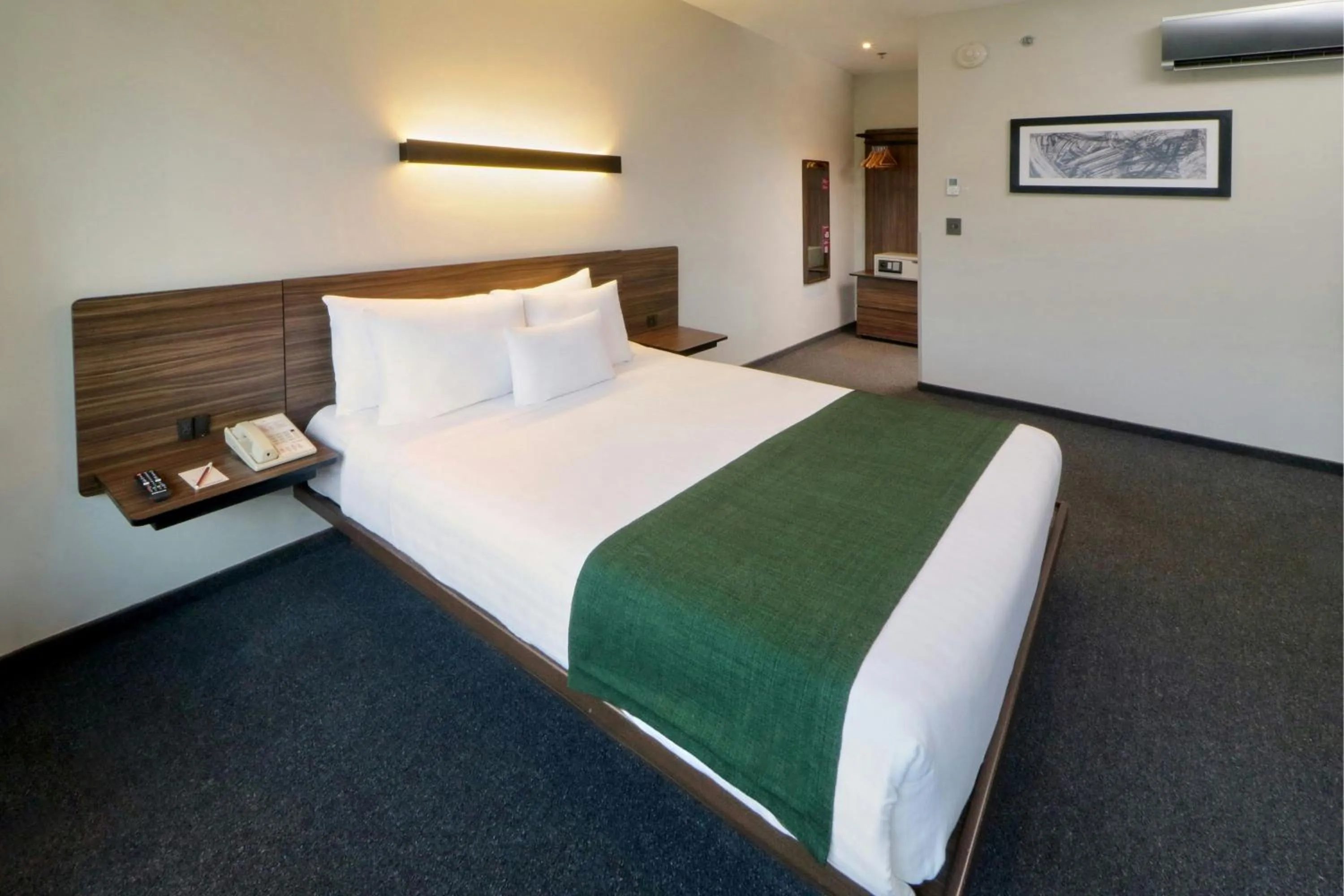 Bedroom, Bed in City Express Suites by Marriott Ciudad de México Santa Fe