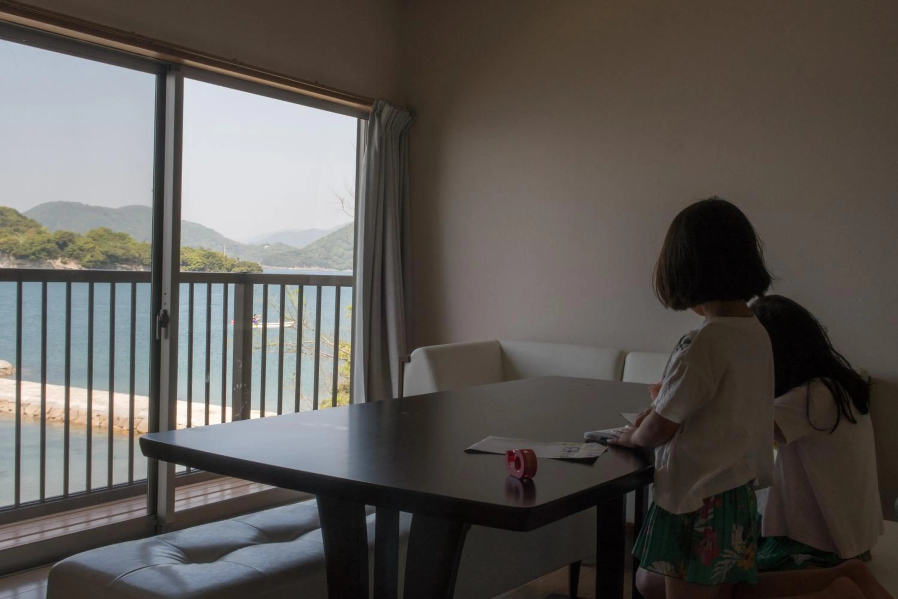 Photo of the whole room in villa chillon