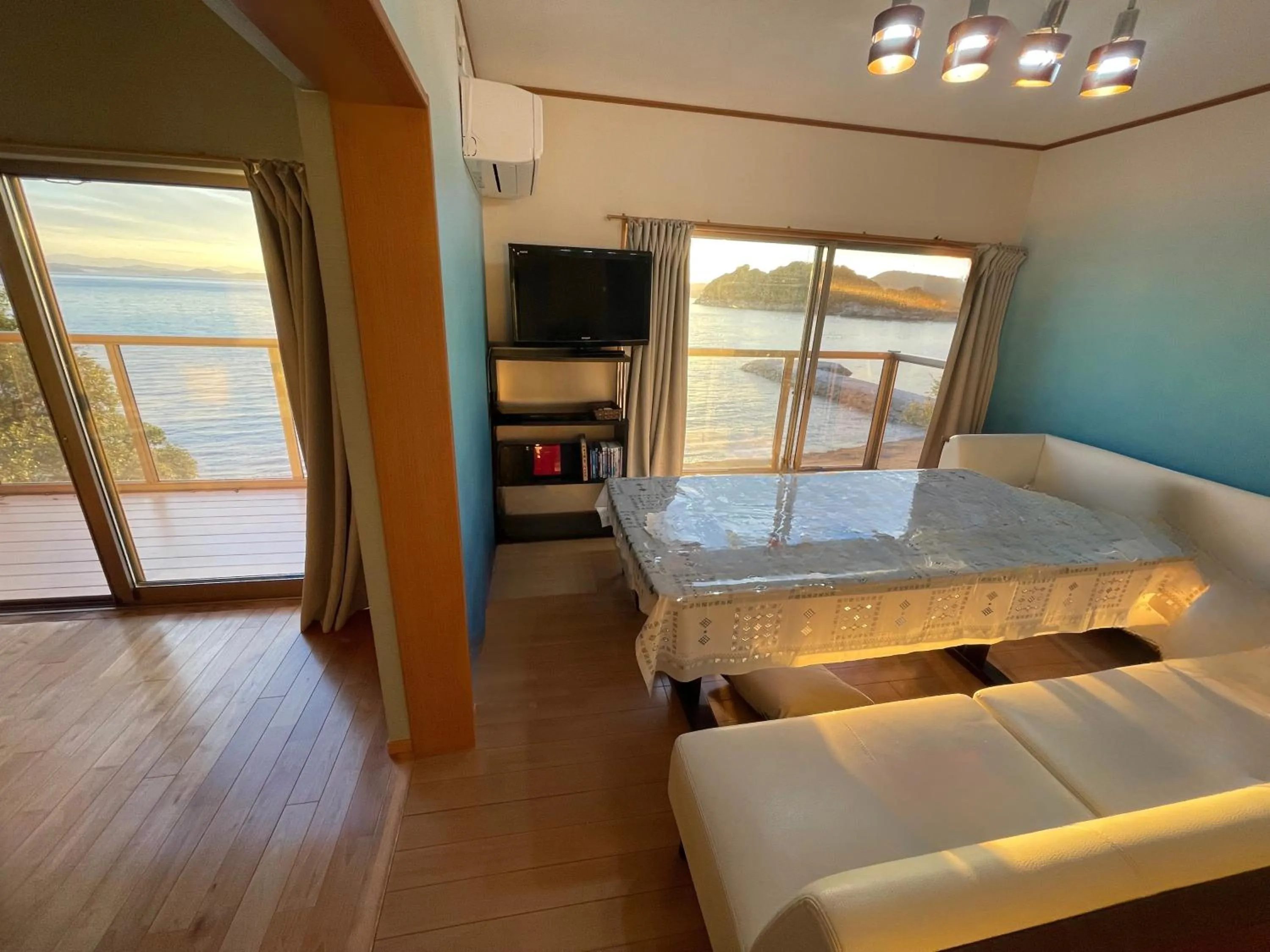 Natural landscape, Bed in villa chillon