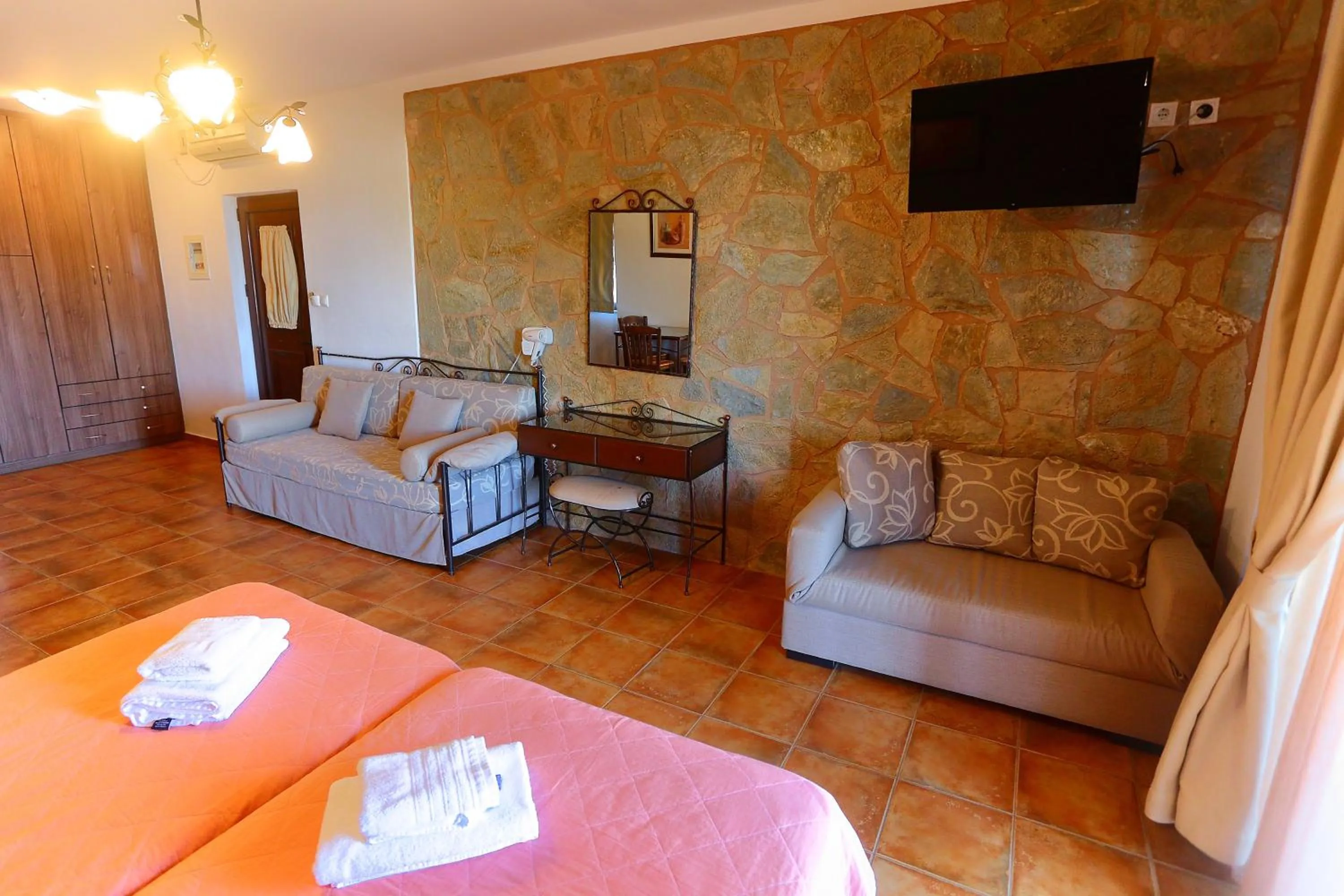 TV and multimedia, Bed in Vathi Hotel Apartment Hotel