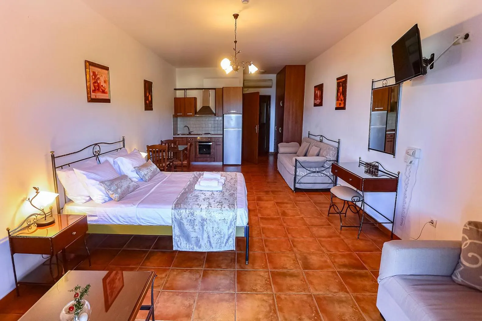 Photo of the whole room, Bed in Vathi Hotel Apartment Hotel