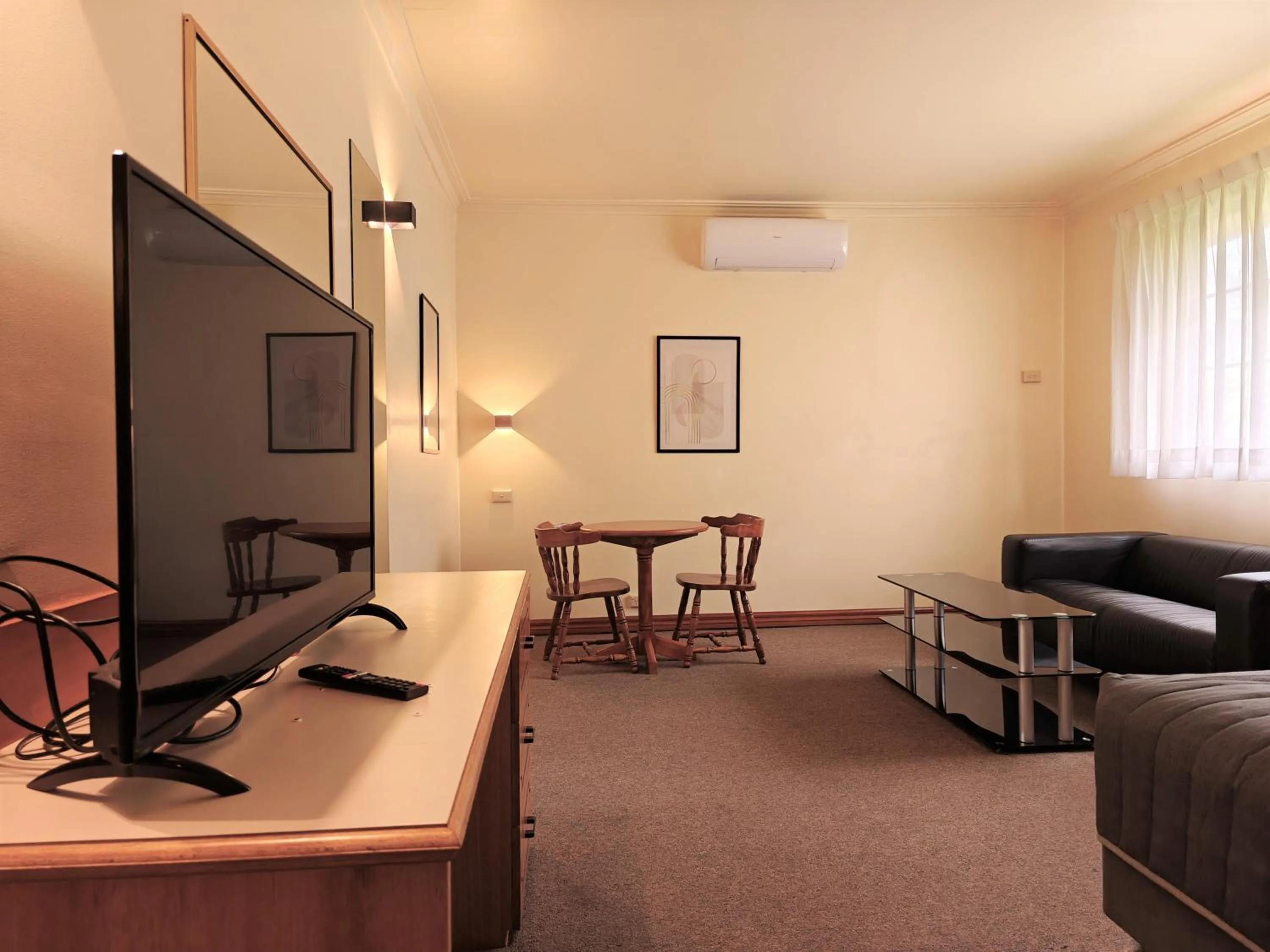 TV and multimedia in St Georges Motor Inn