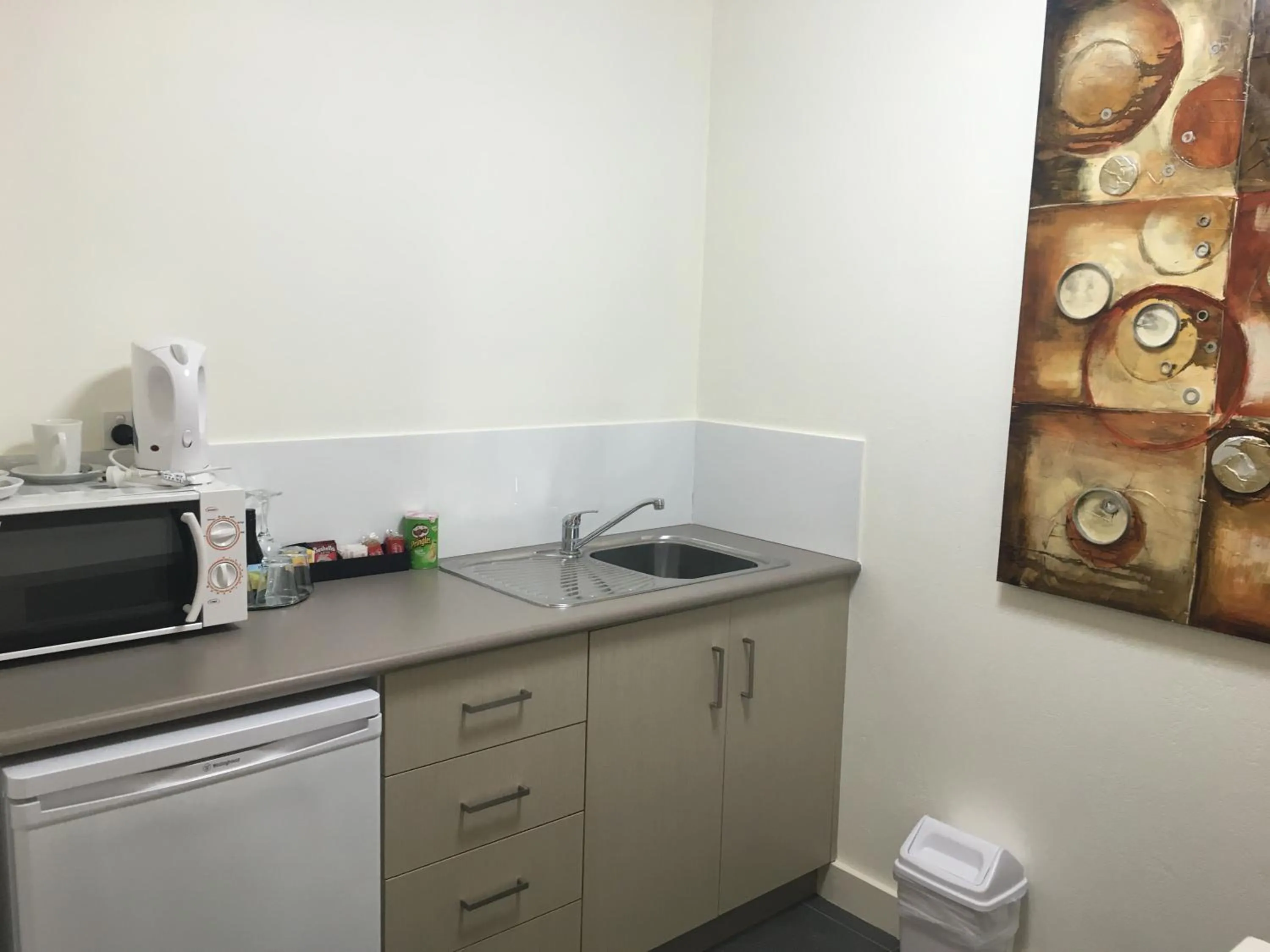 Kitchen or kitchenette, Kitchen/Kitchenette in Hotel Gracelands