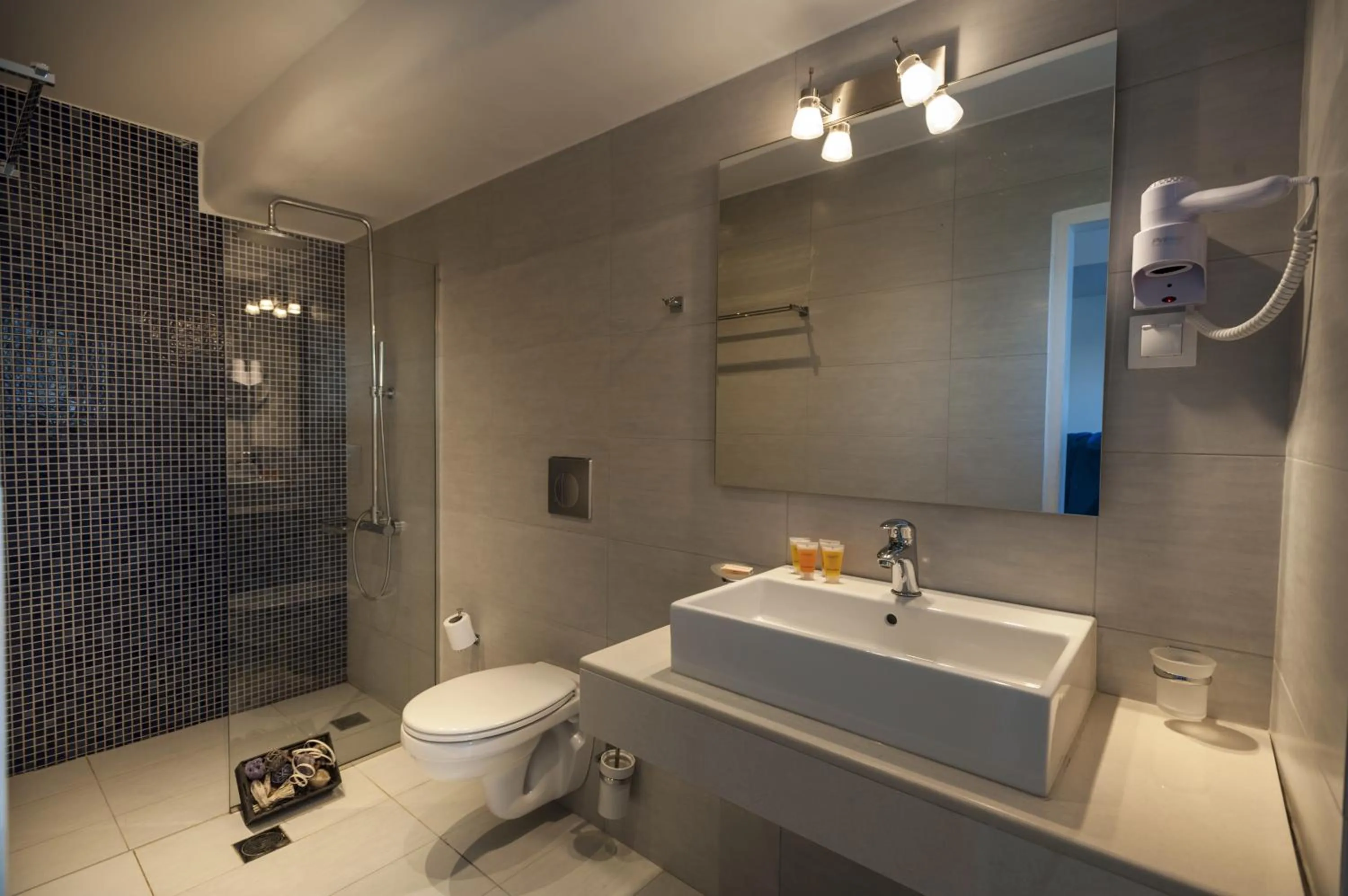 Shower in Frida Apartments