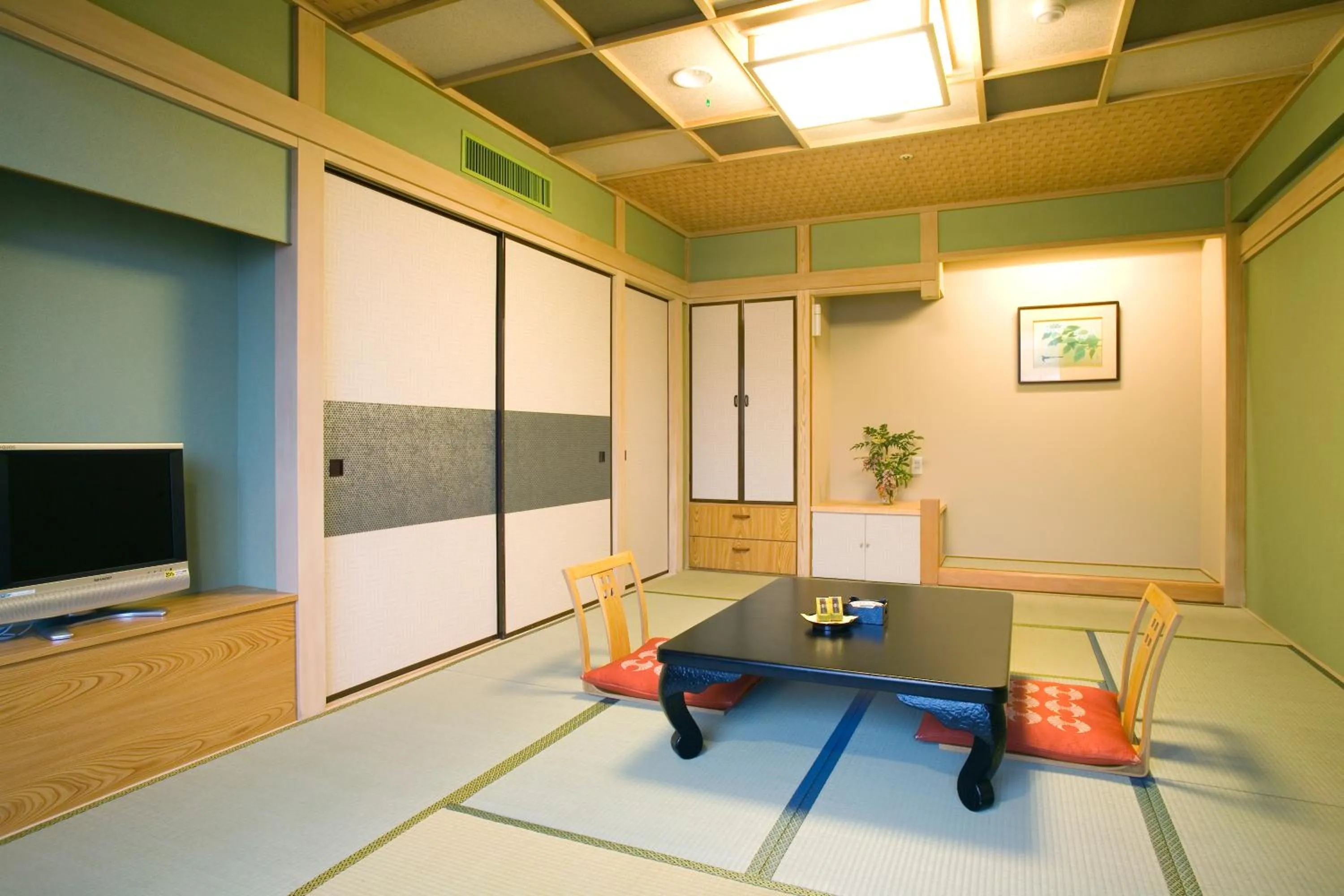 Photo of the whole room in Ito Kowakien