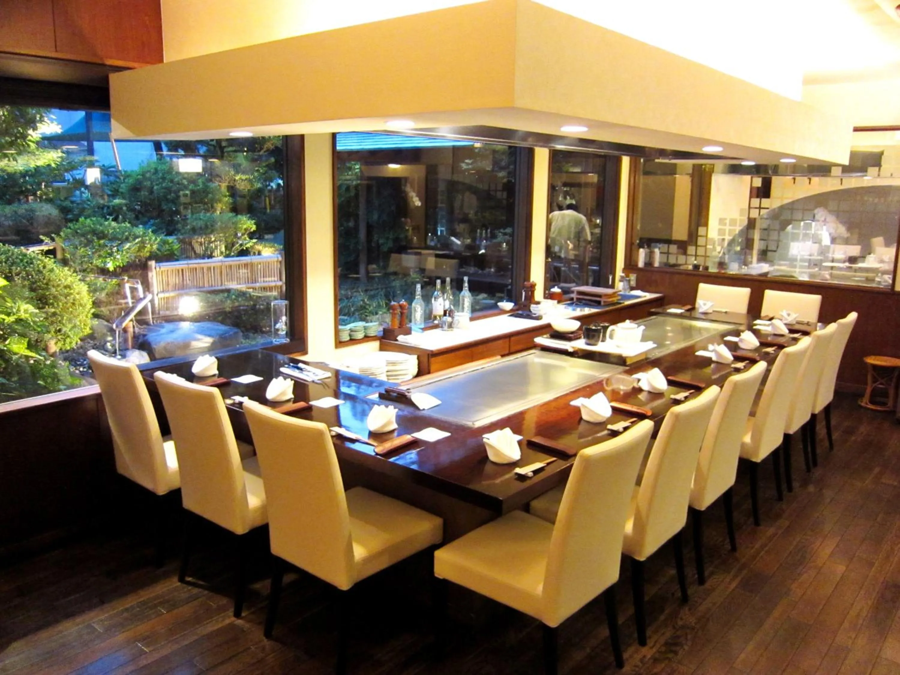 Food and drinks in Ito Kowakien