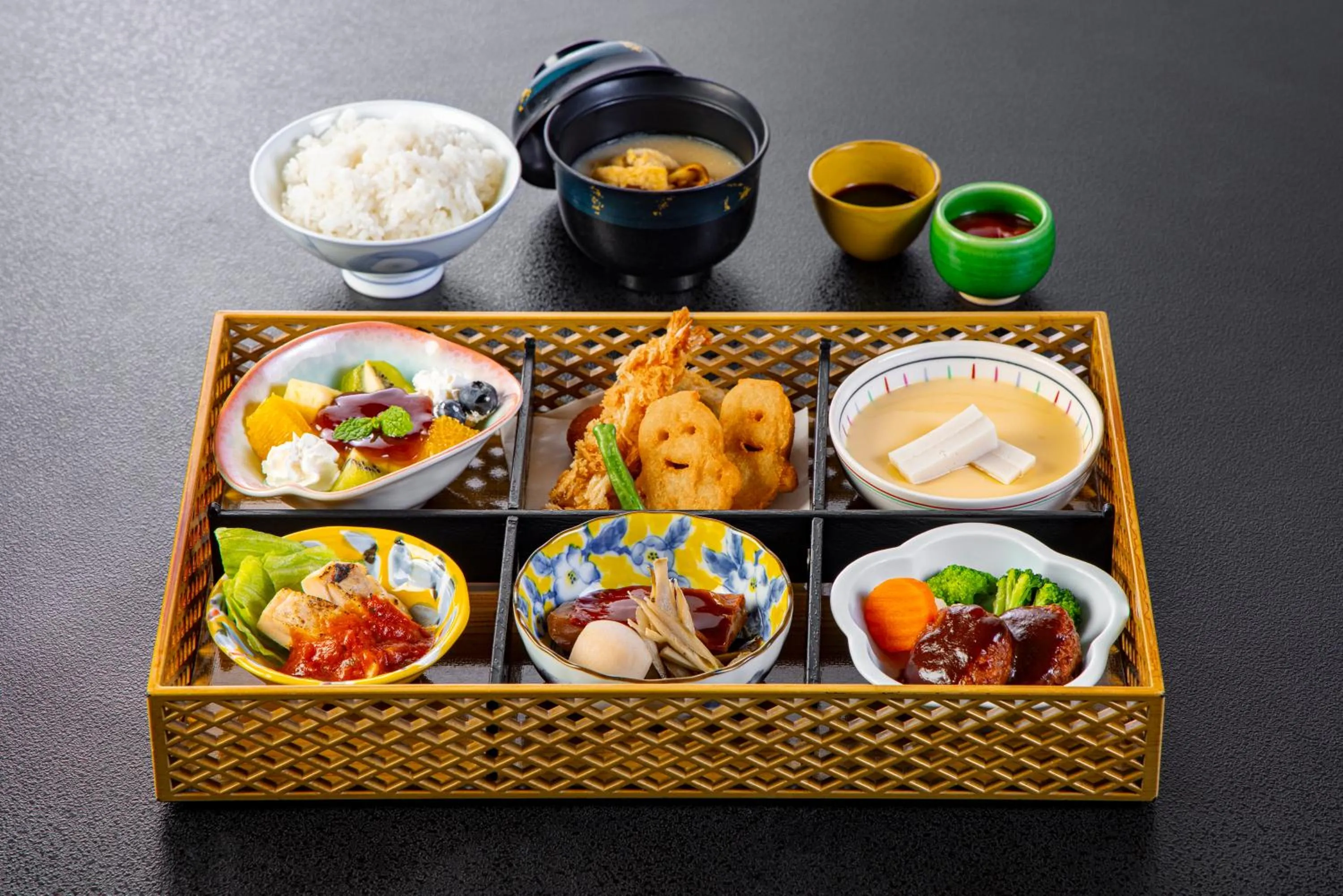 Meals in Ito Kowakien