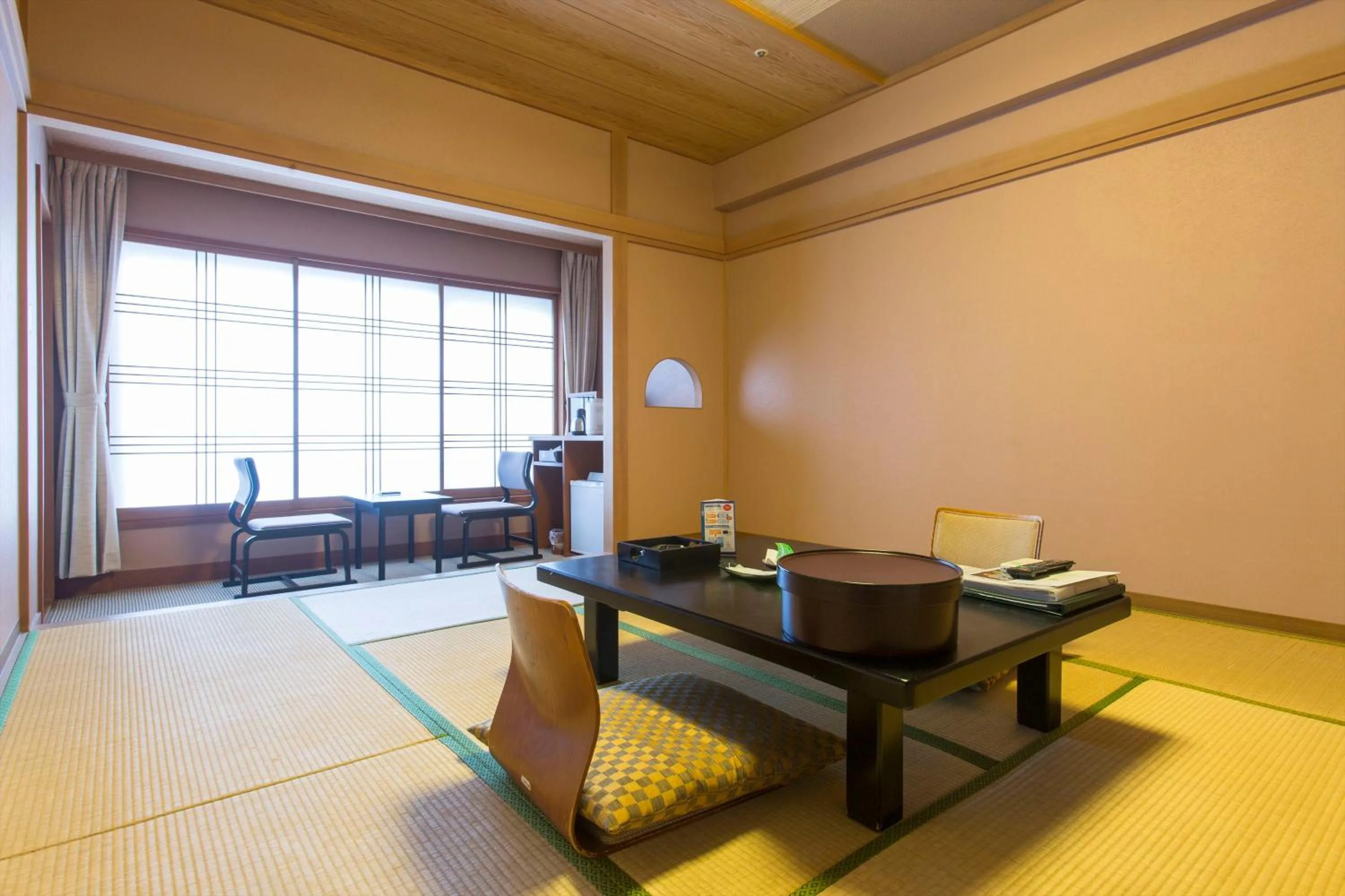 Photo of the whole room in Ito Kowakien