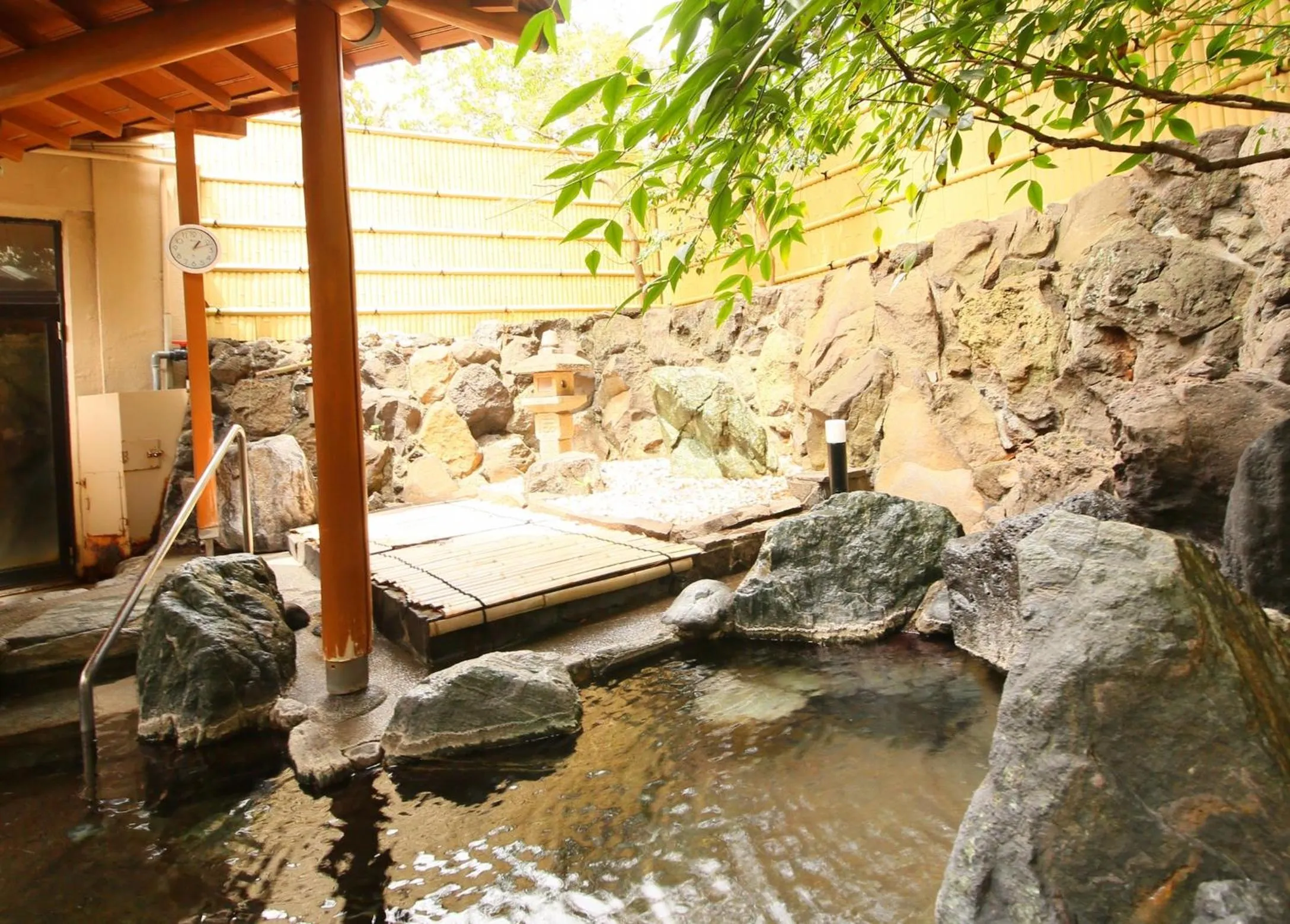 Open Air Bath in Ito Kowakien
