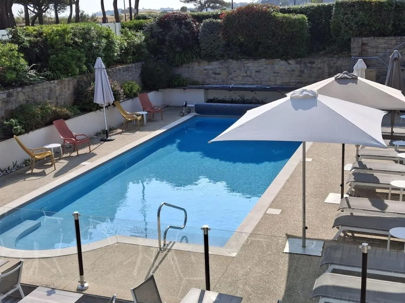 Swimming pool in Le Churchill Hôtel & Spa