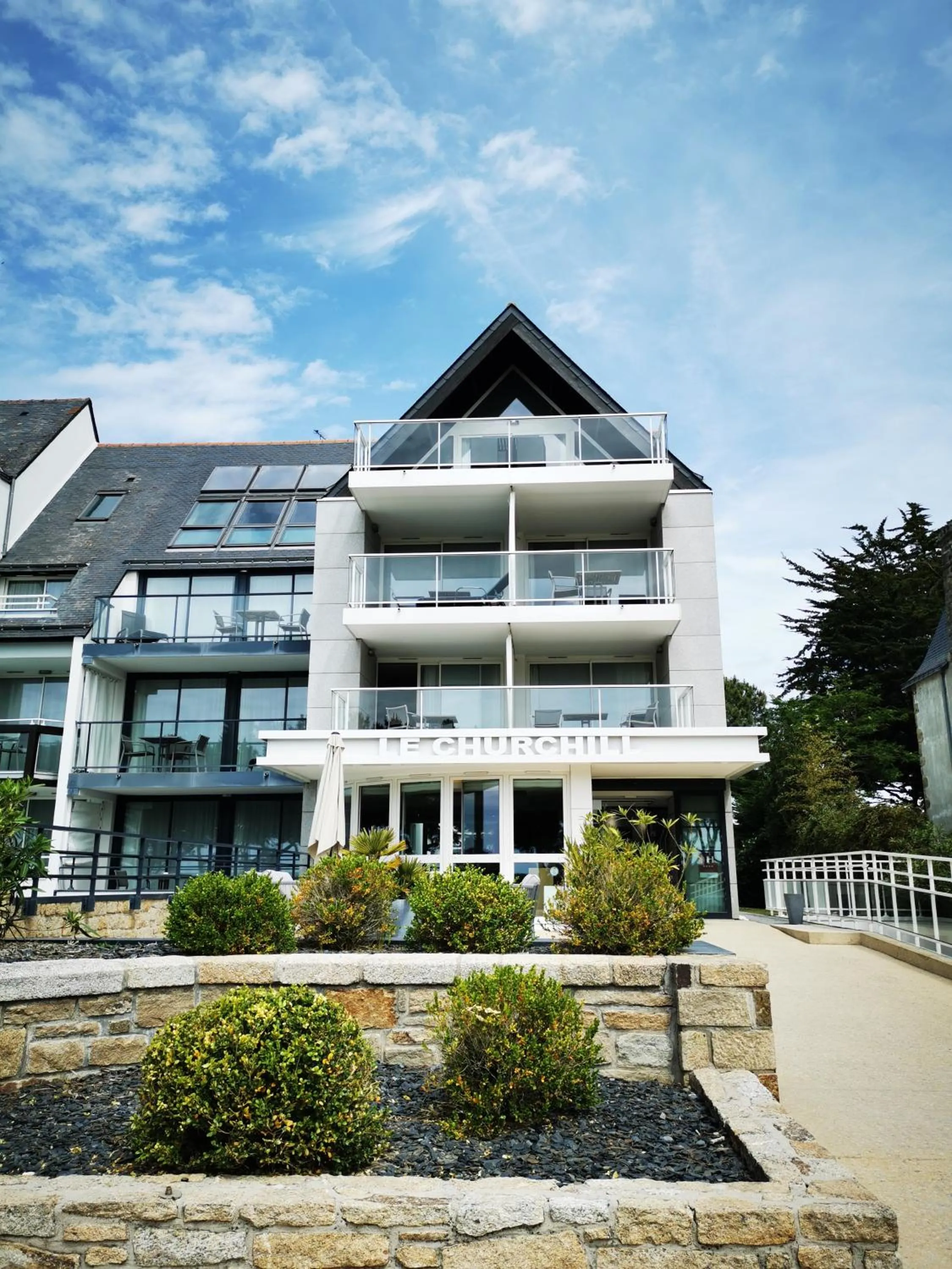 Property building in Le Churchill Hôtel & Spa