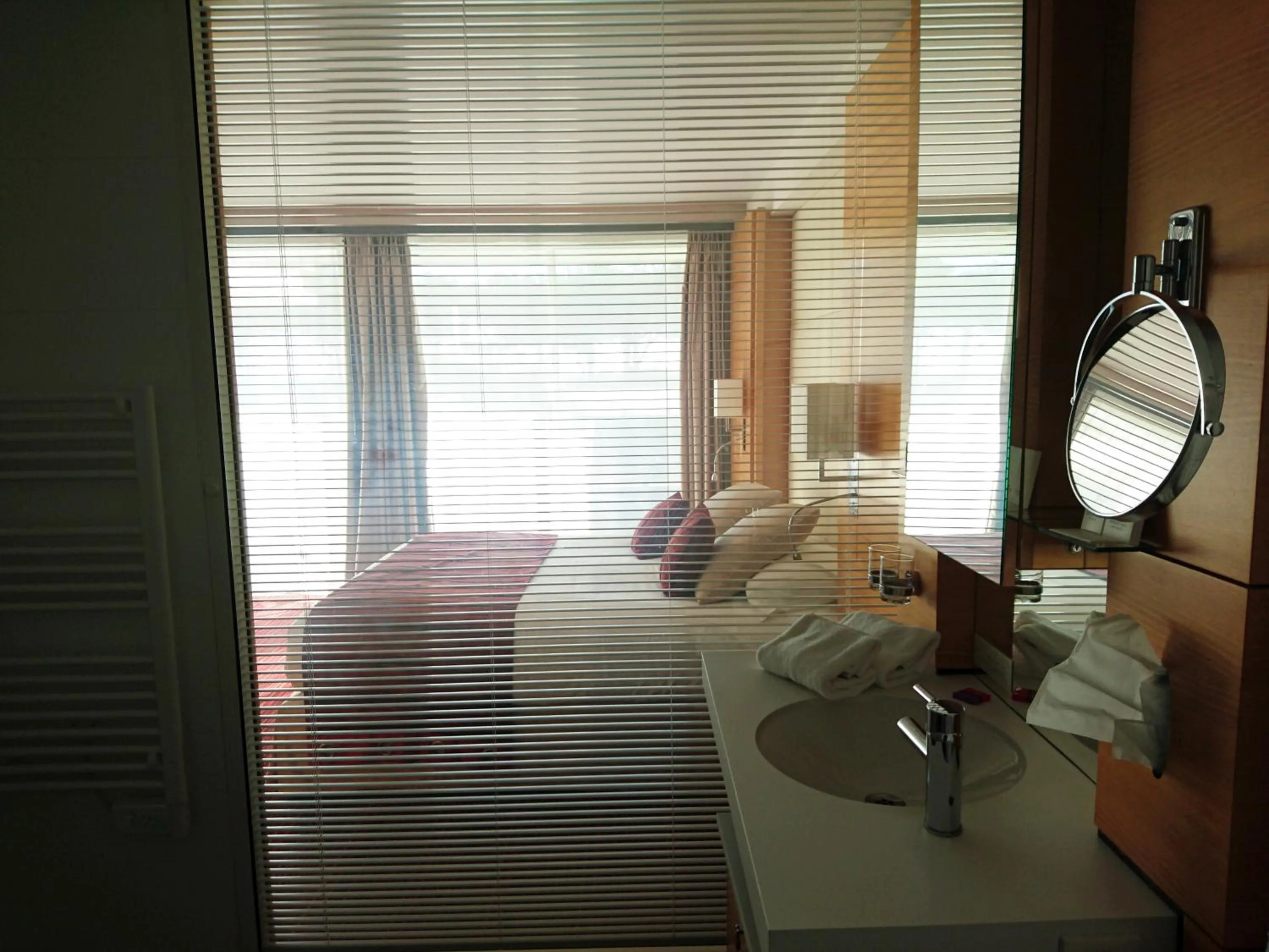 Bedroom, Bed in Le Churchill Hôtel & Spa